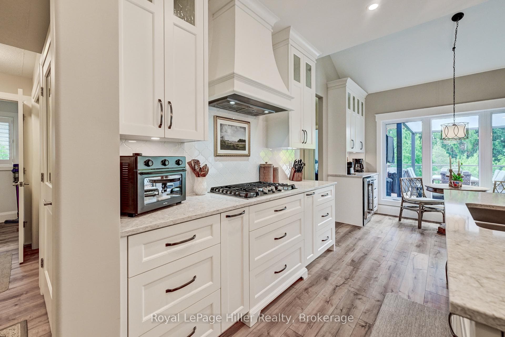 95 Sir Adam Beck Road photo 10