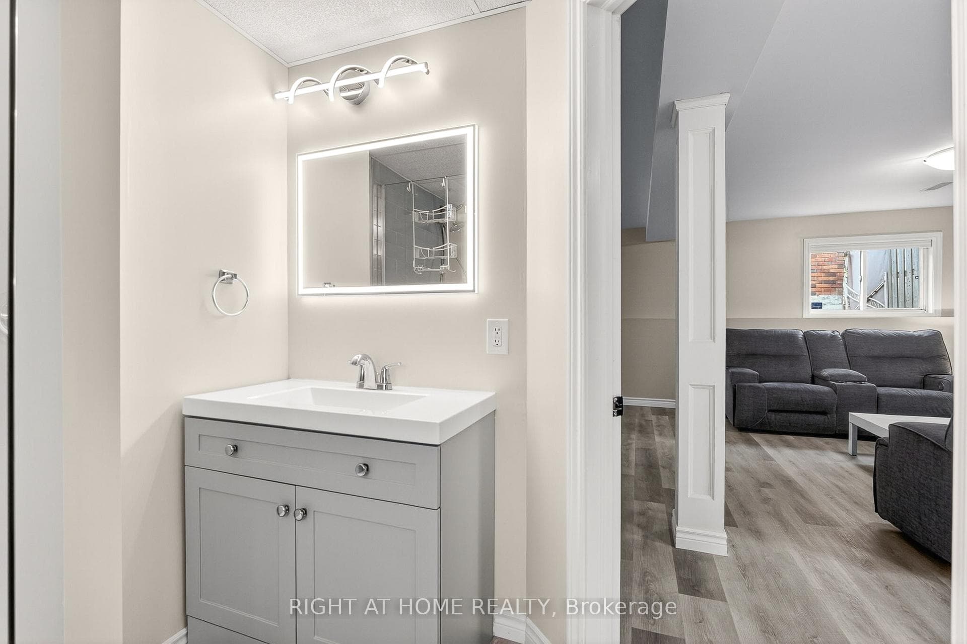 5524 Fraser Street photo 36