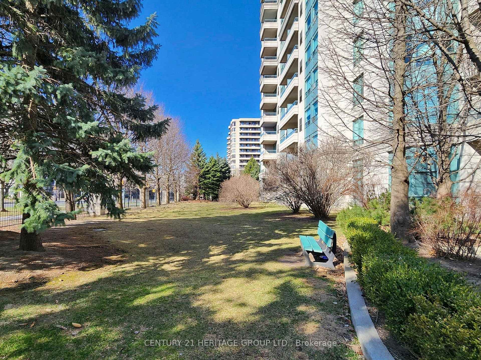 1 Emerald Lane Unit 204 photo 35