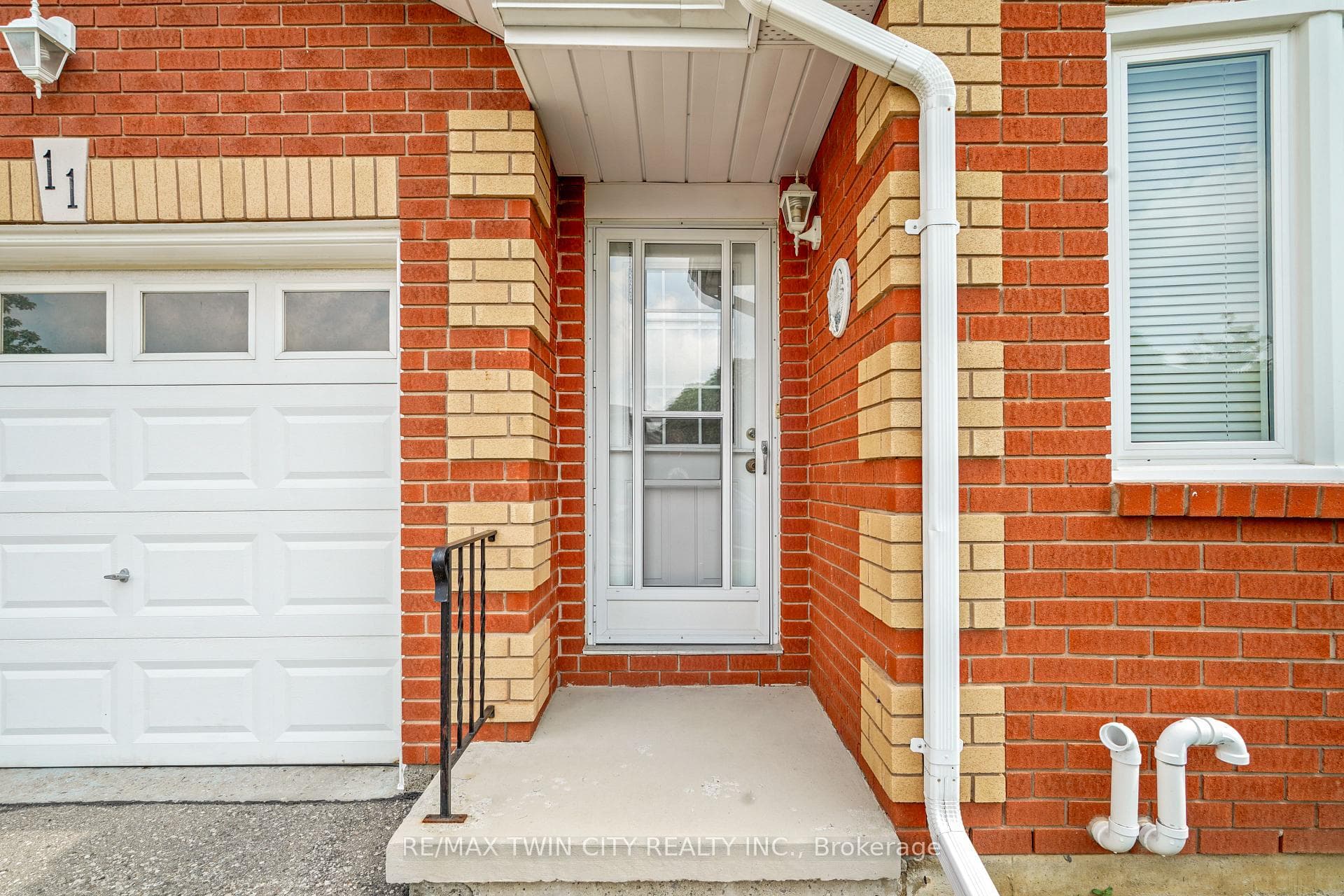 1 Buchanan Crescent Unit 11 photo 4