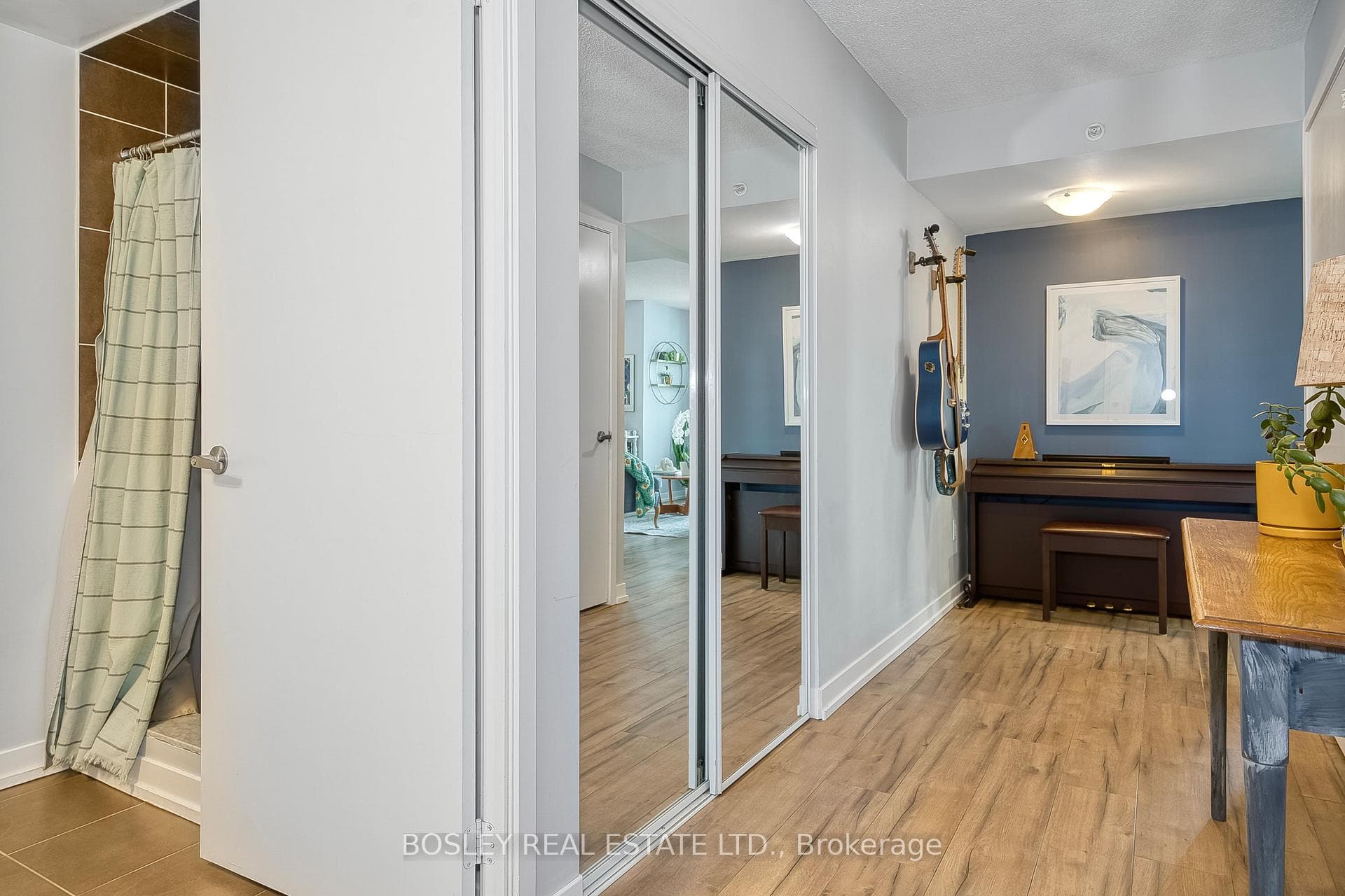 1410 Dupont Street Unit 606 photo 2