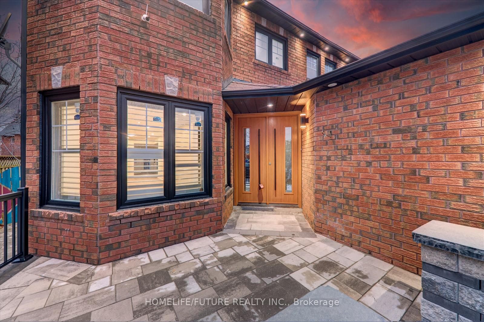 56 Fencerow Drive photo 4