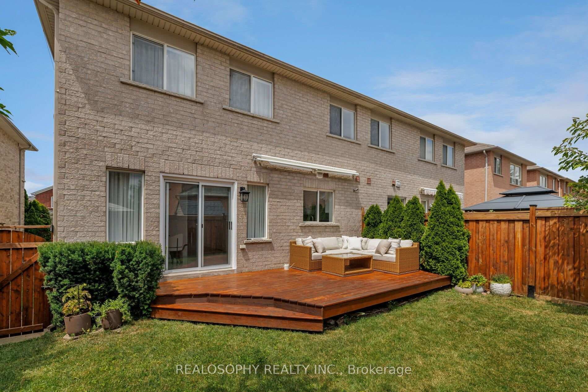 55 Dylan Street photo 35