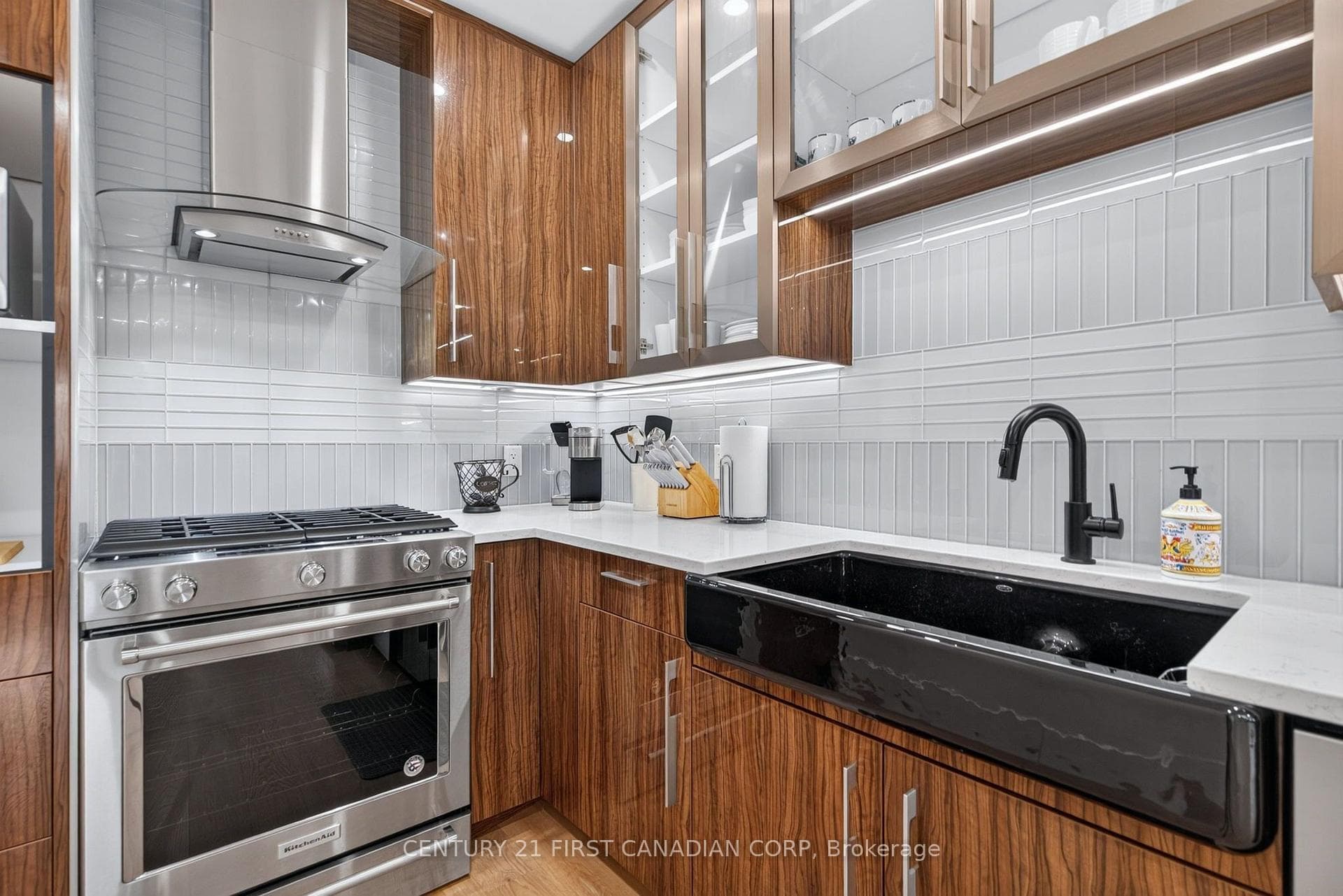 85 Main Street Unit 201 photo 16