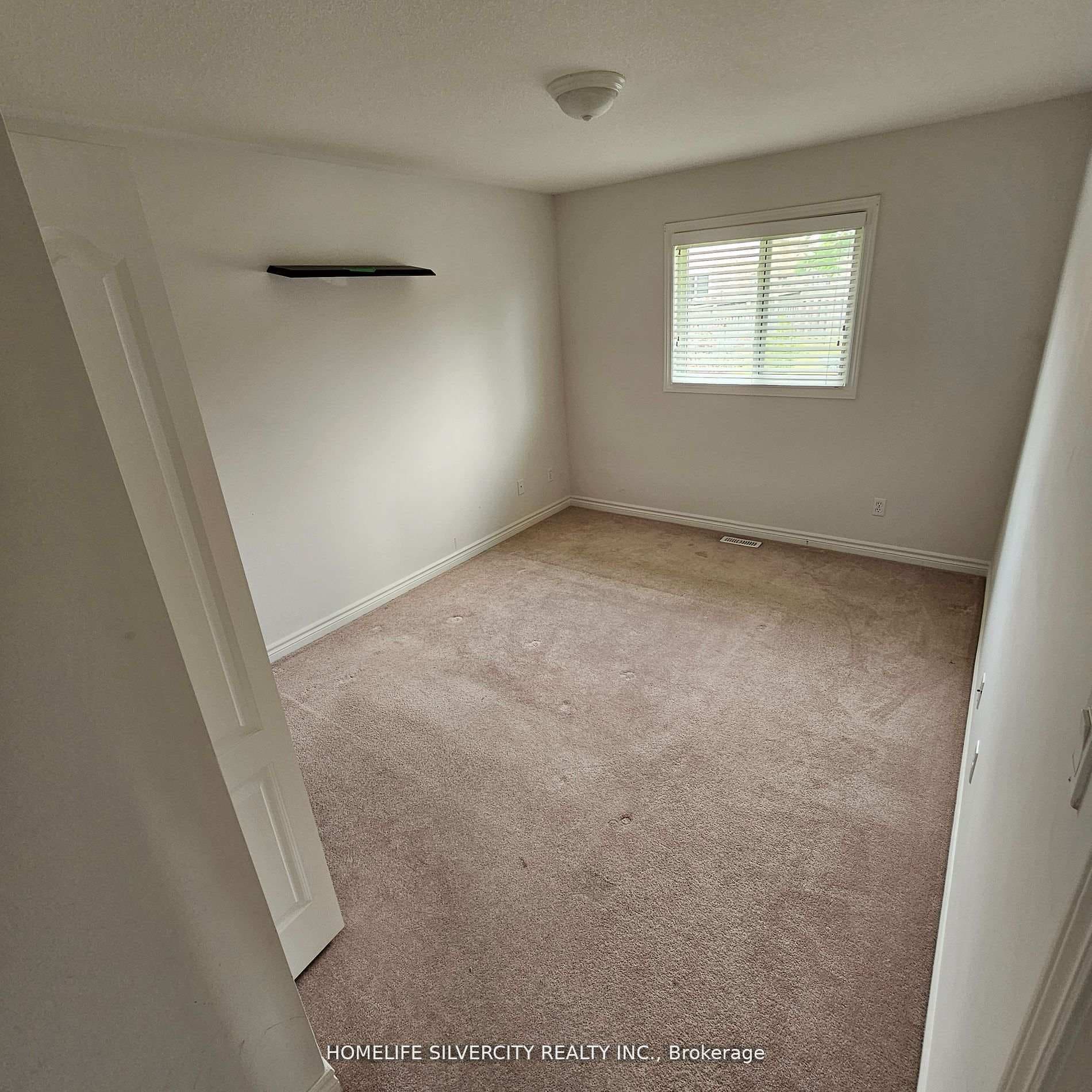 1102 Smither Road photo 12