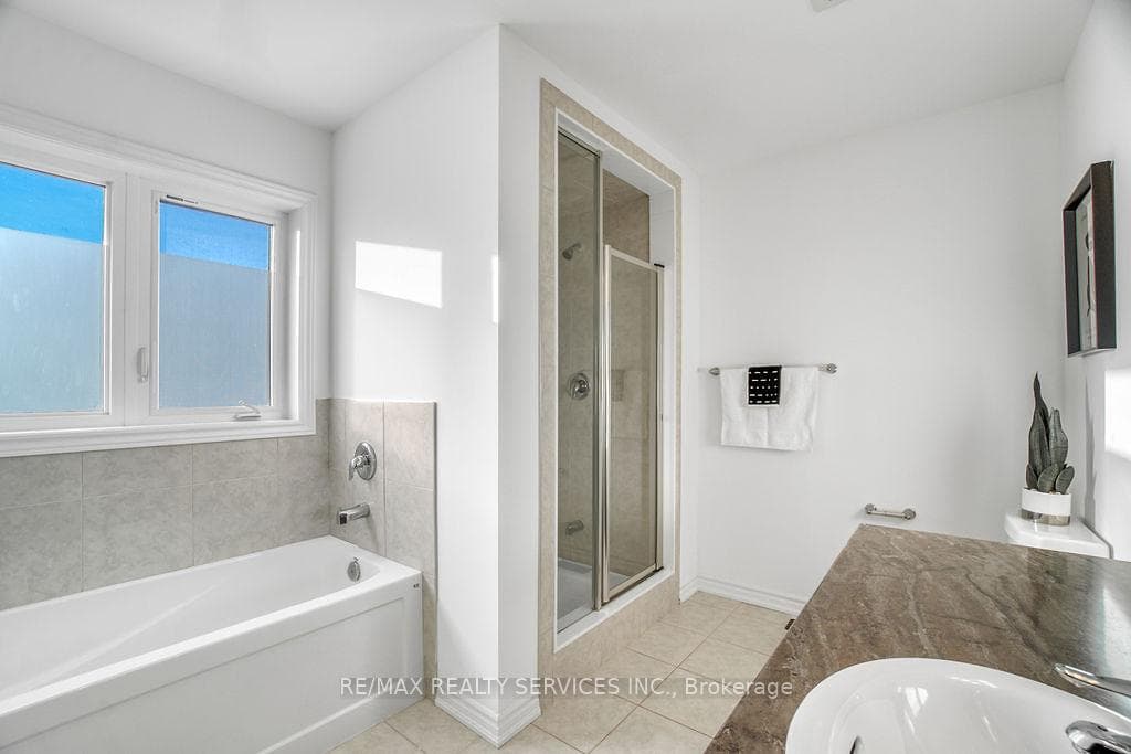 9 Copeman Avenue photo 26