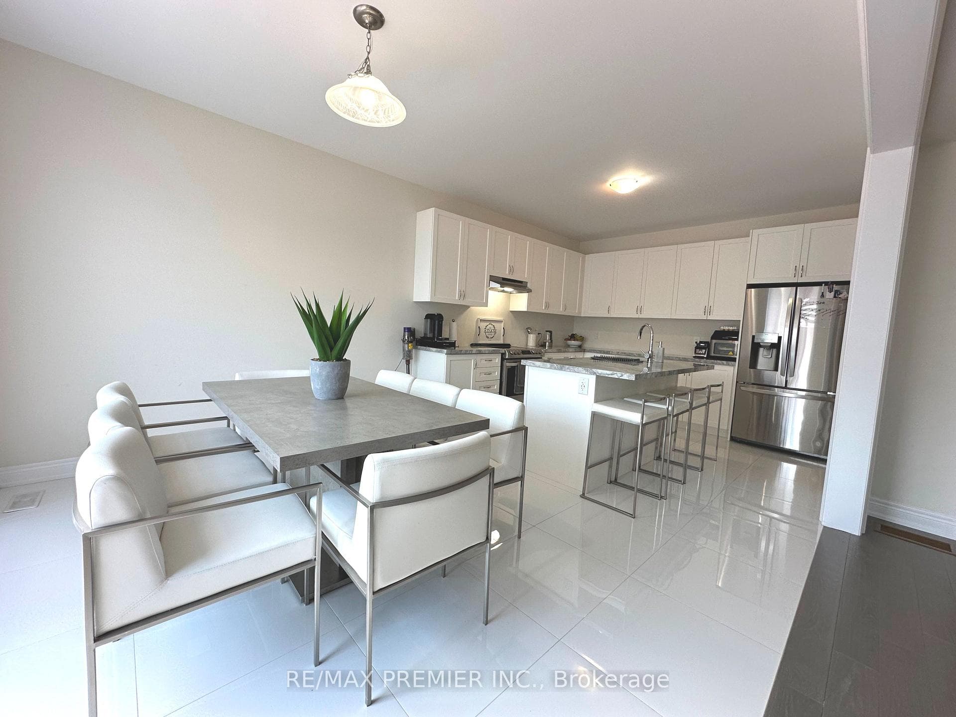 1093 Langford Boulevard photo 10