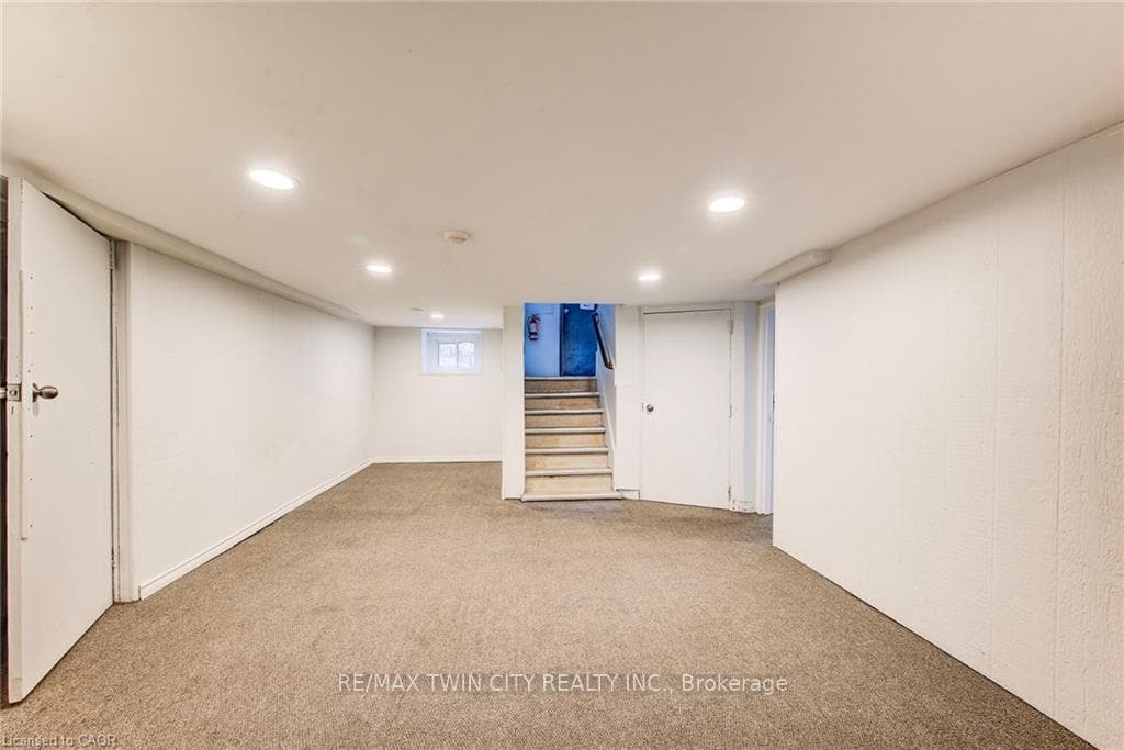 19 Schneider Avenue photo 30