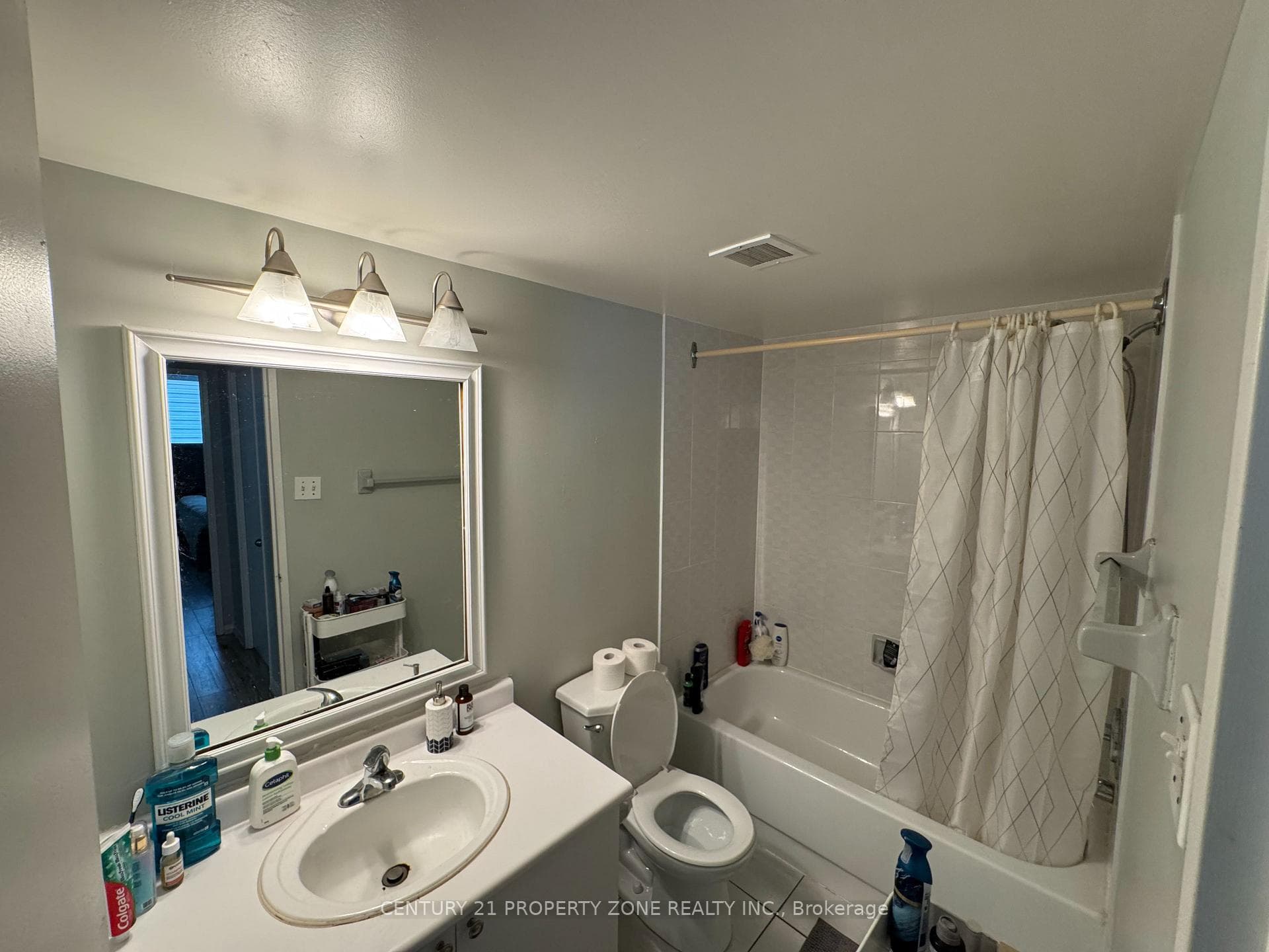 115 Hillcrest Avenue Unit 2015 photo 13