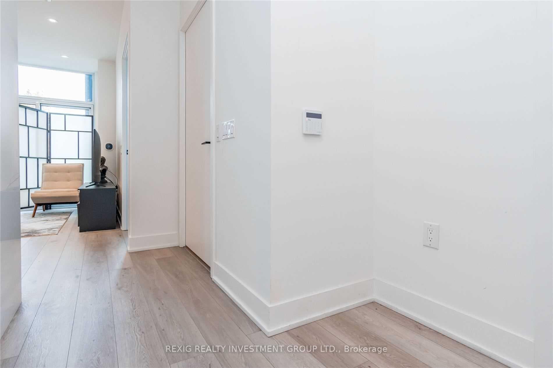 50 George Butchart Drive Unit 112 photo 3