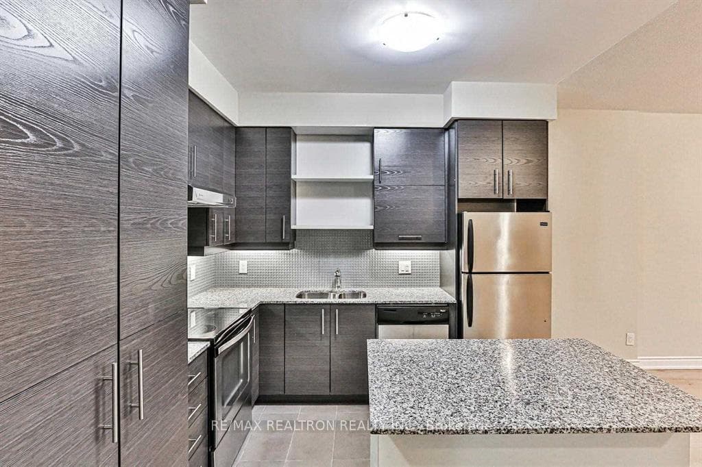 277 South Park Road Unit 220 photo 7