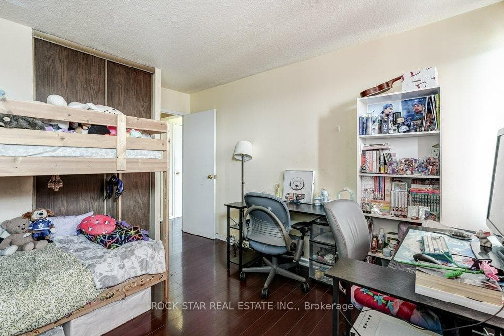 10 Sunny Glenway Unit 1711 photo 17