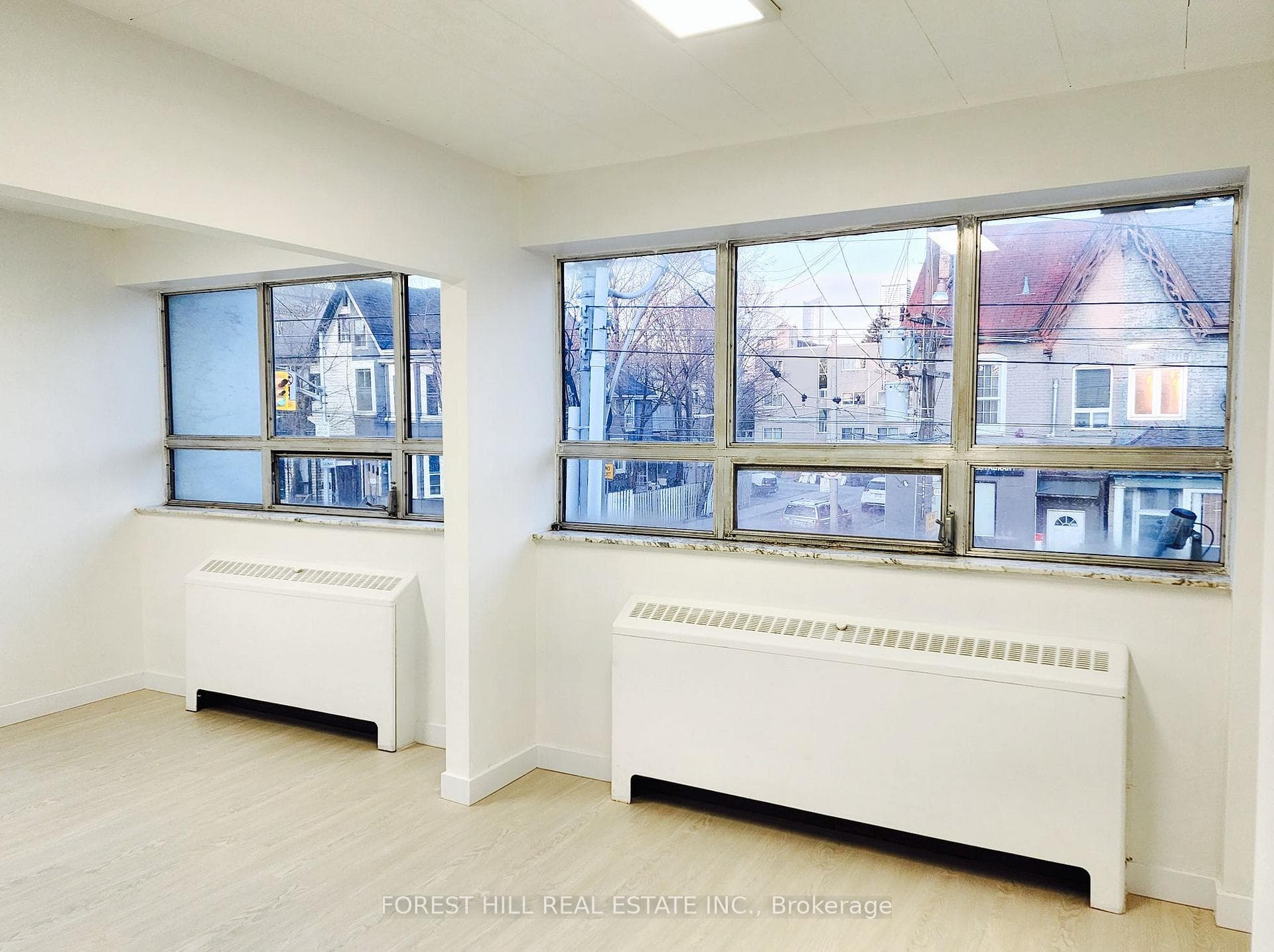 226 Bathurst Street Unit 250 photo 16