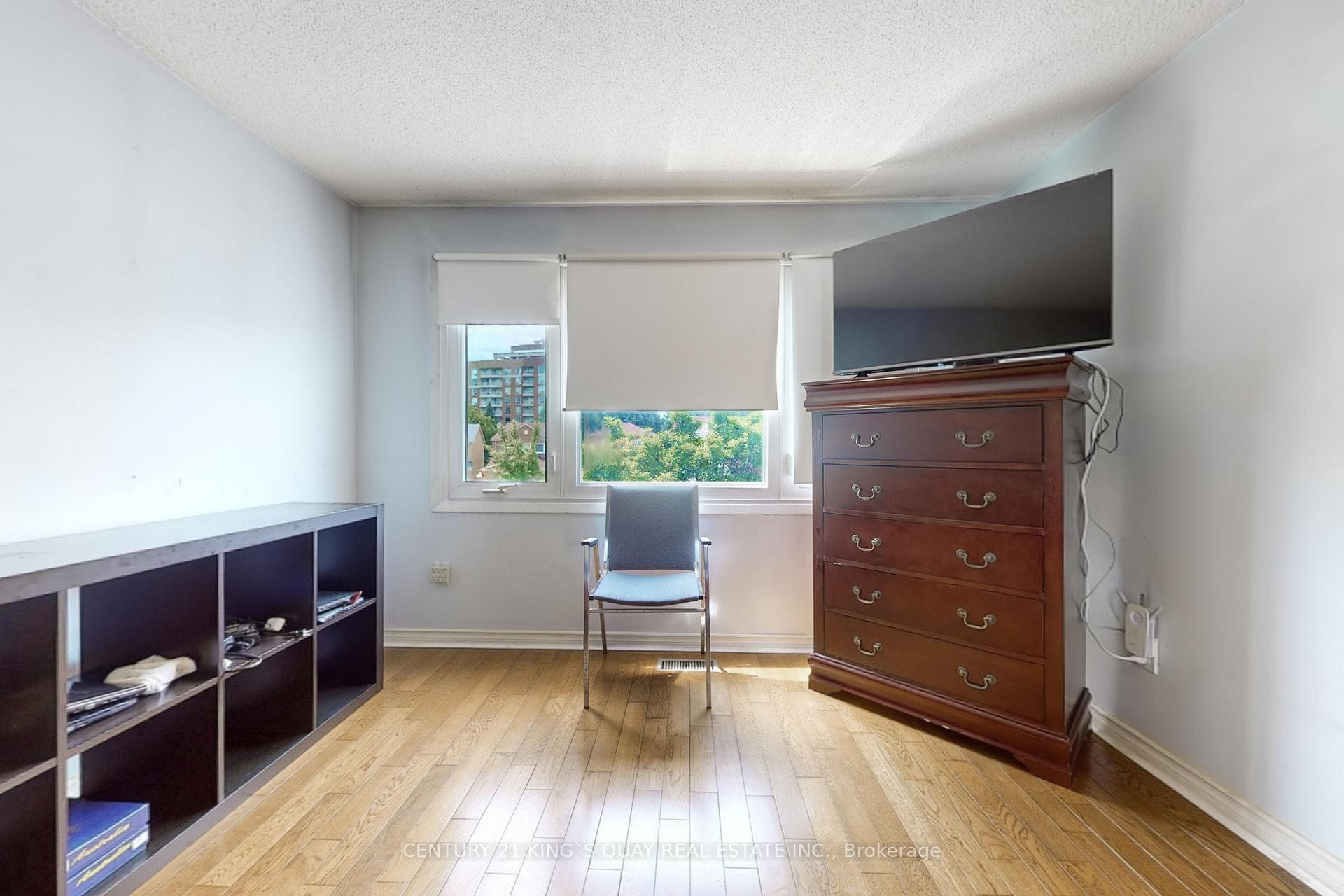9 Horseshoe Crescent photo 21