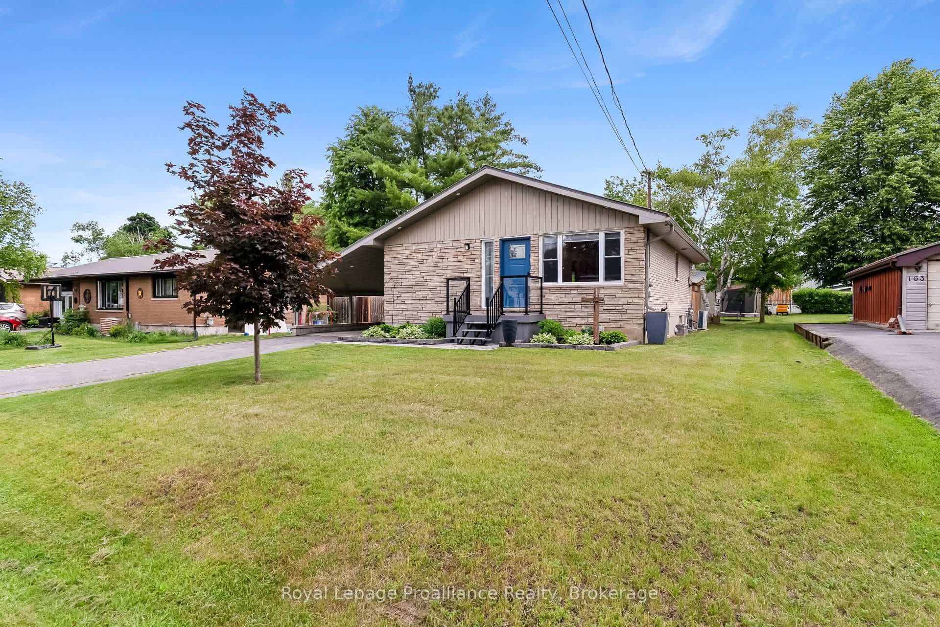 161 Holly Drive photo 2