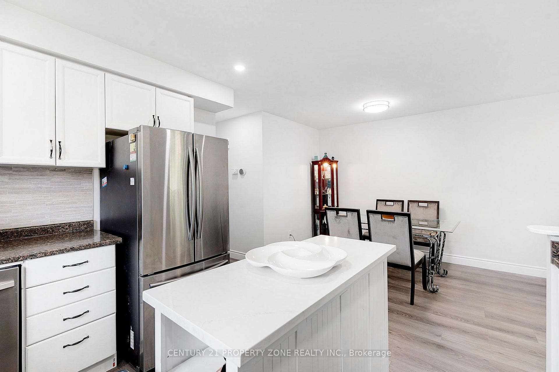 137 Nickolas Crescent photo 12