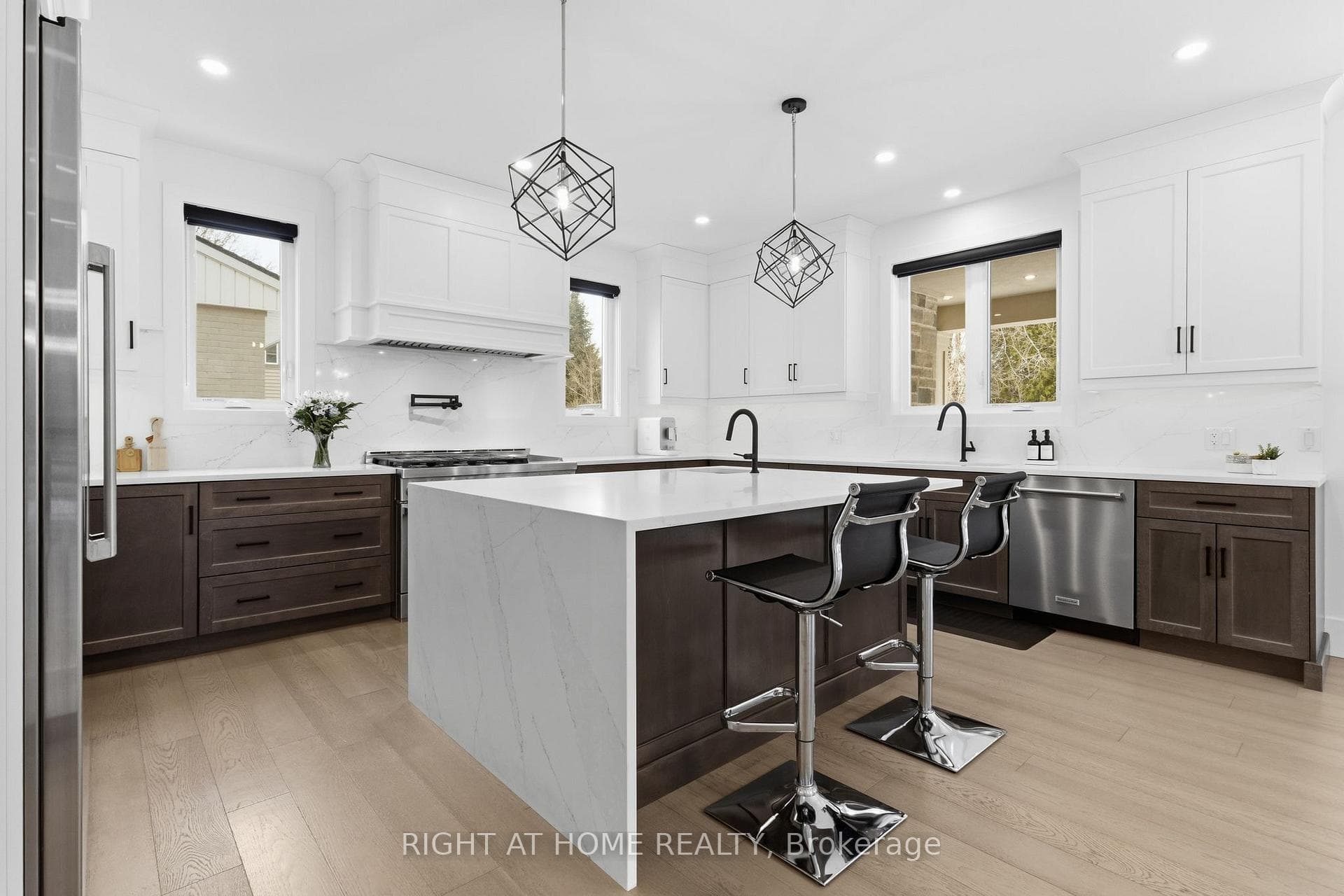 817 King Road photo 8