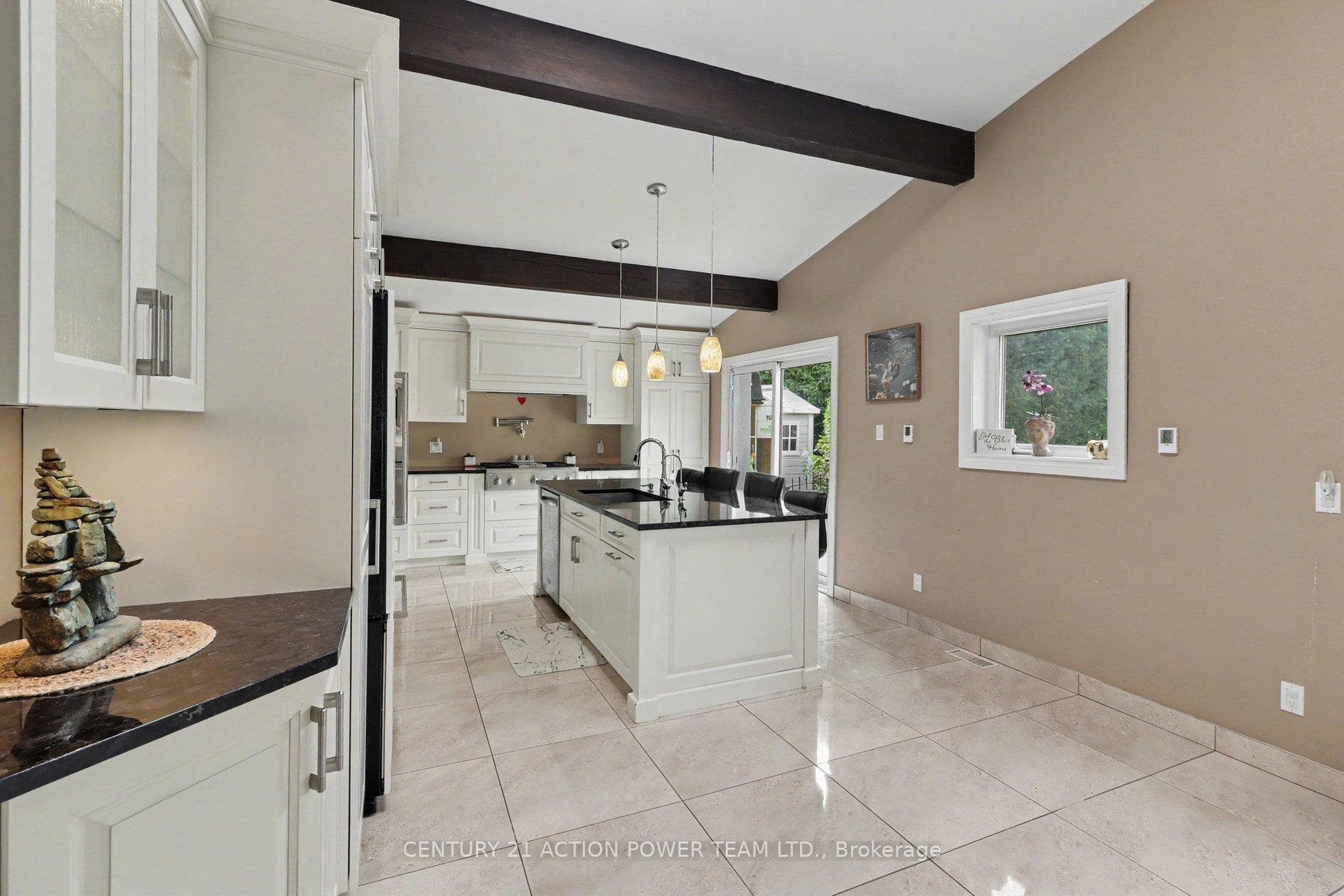 1558 BELLA VISTA Drive photo 16