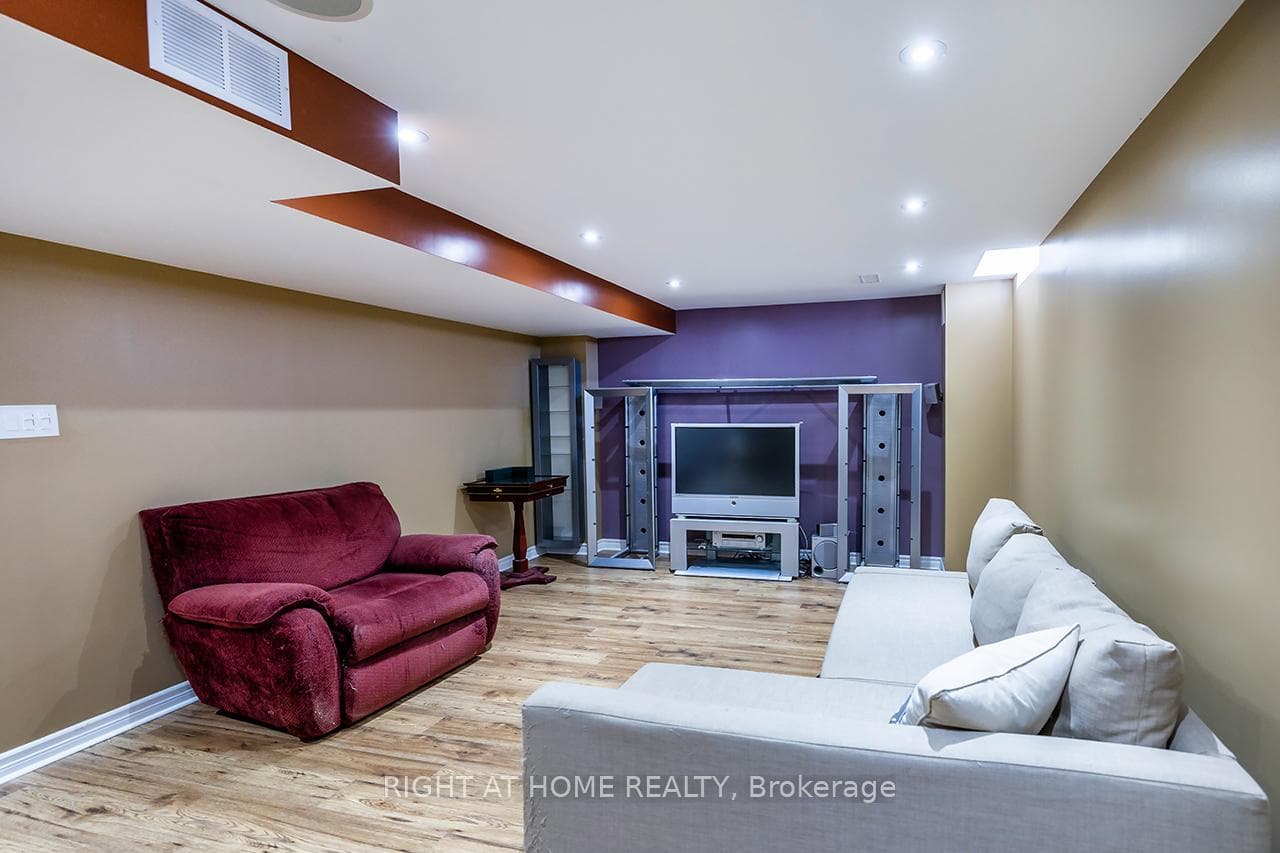 30 Mcnicol Crescent photo 24
