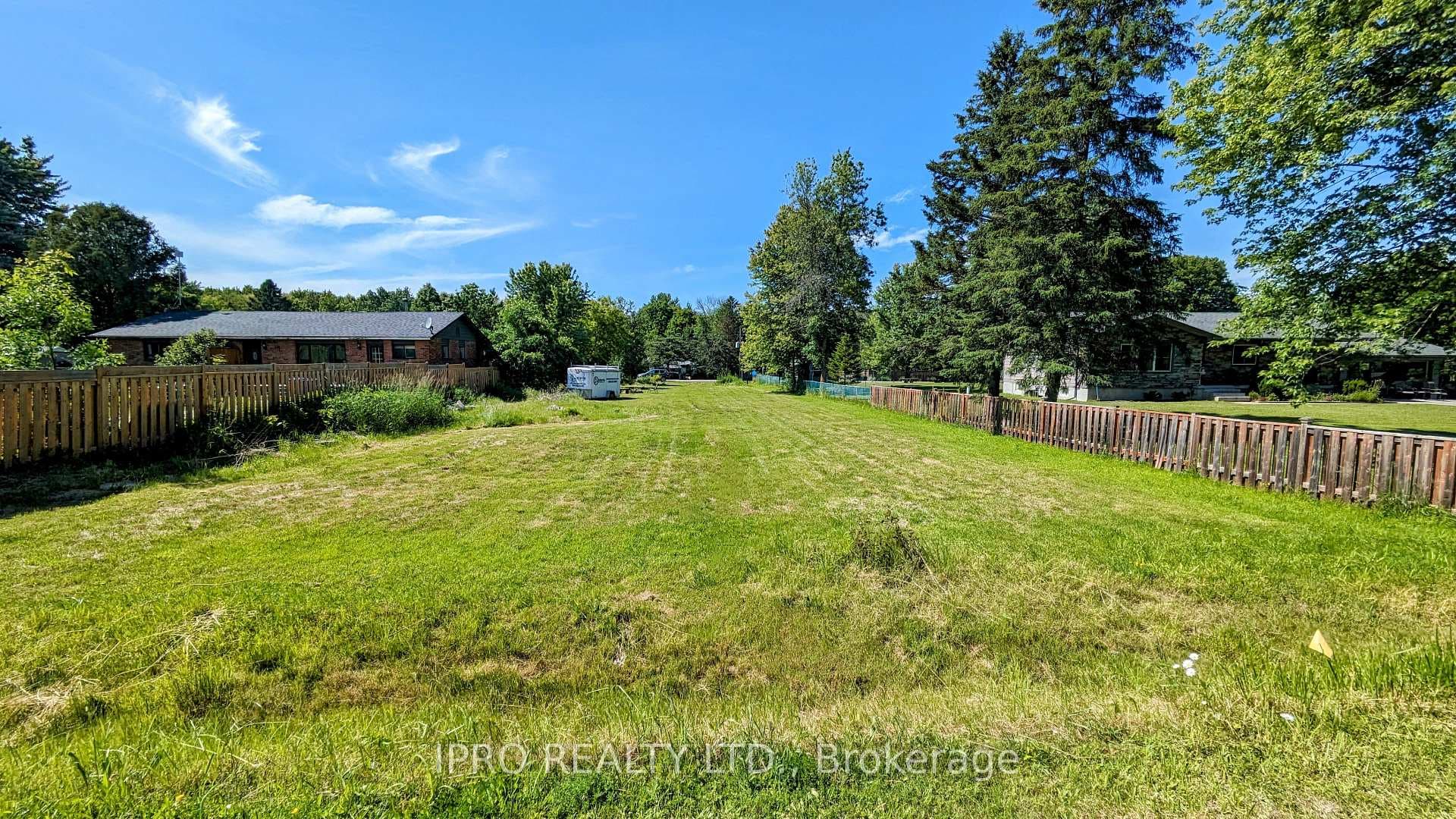 3356 Flos Four Road photo 2