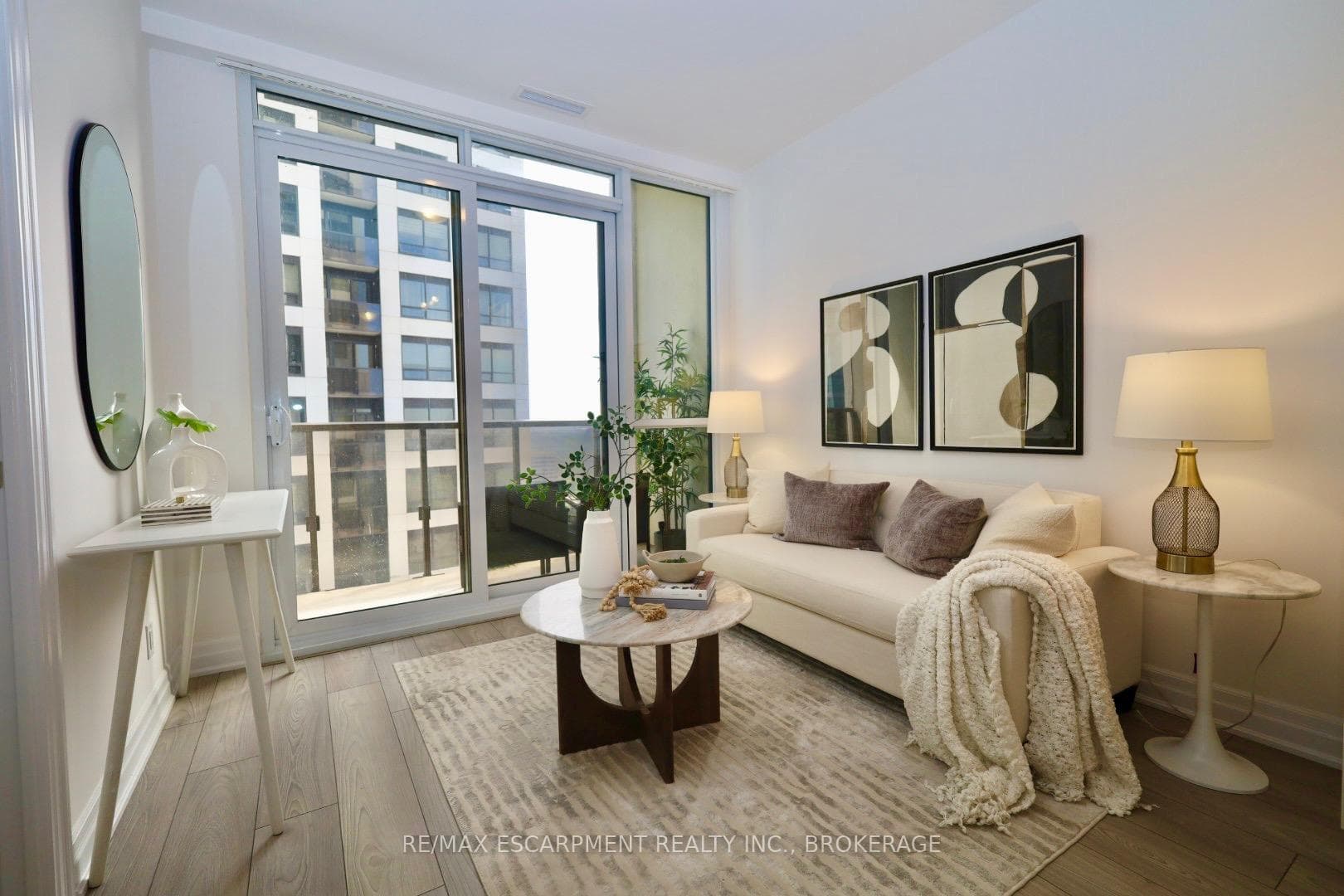 36 Elm Drive Unit 2203 photo 4