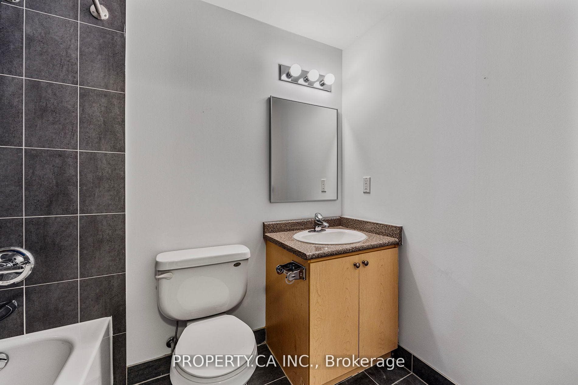 15 Maplewood Avenue Unit 1101 photo 10