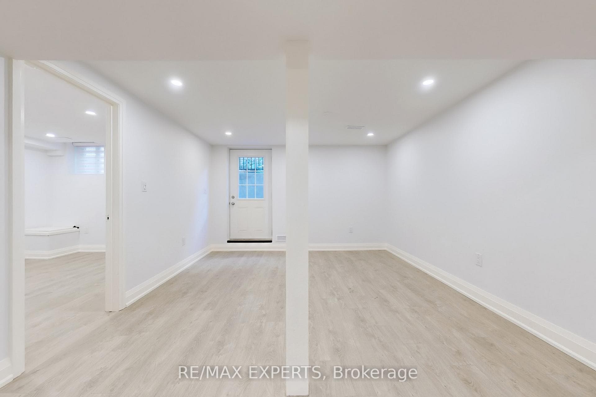 1097 Wildwood Drive Unit Lower photo 5