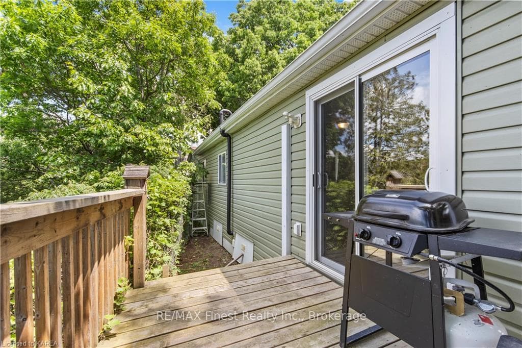 5569 BATH Road Unit 17 photo 19