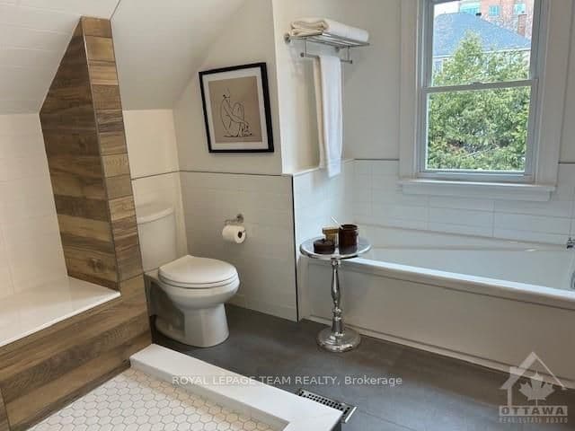 3 FREDERICK Place photo 16