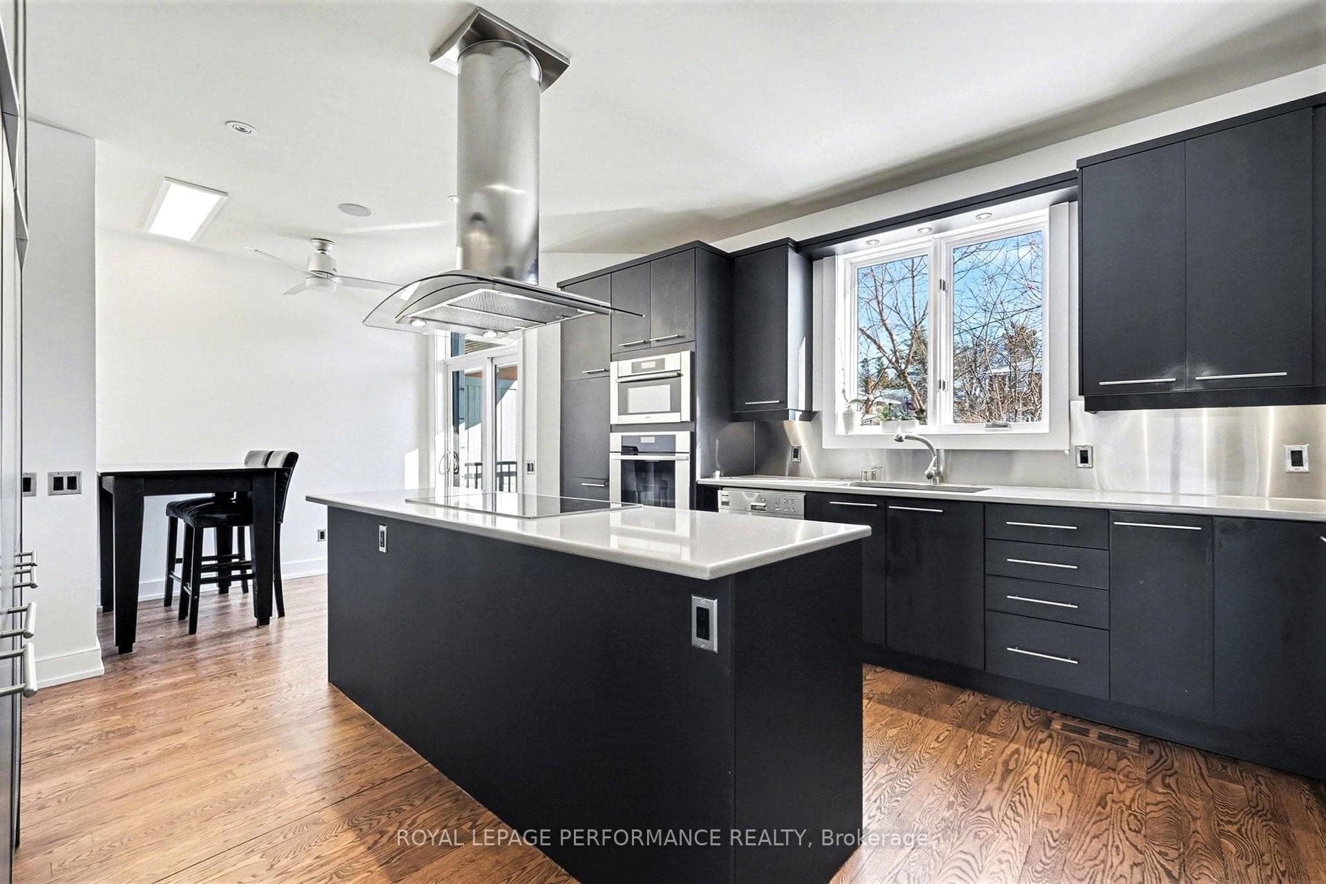 Gourmet Chef's Kitchen