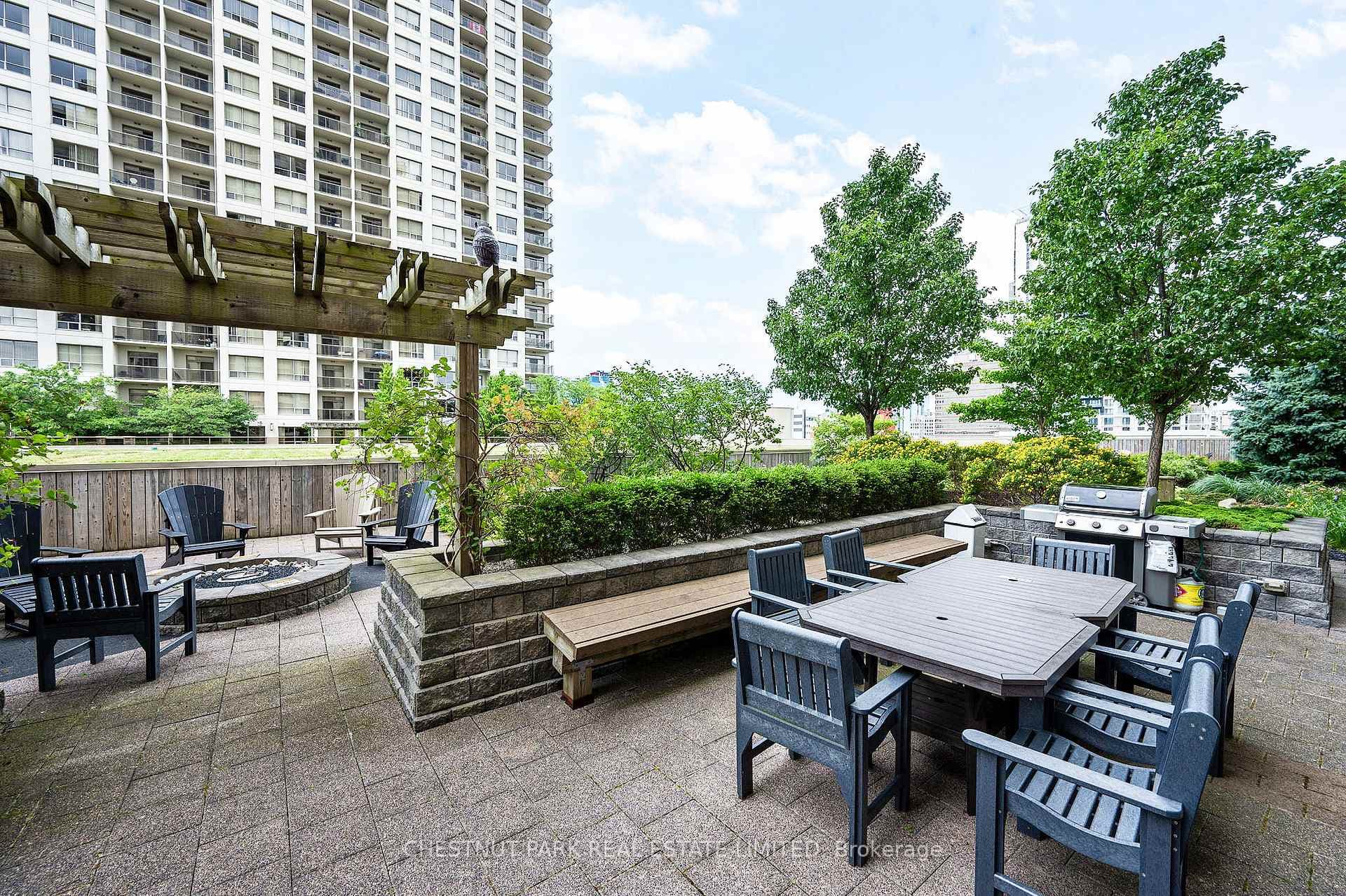 330 Ridout Street Unit 1710 photo 25