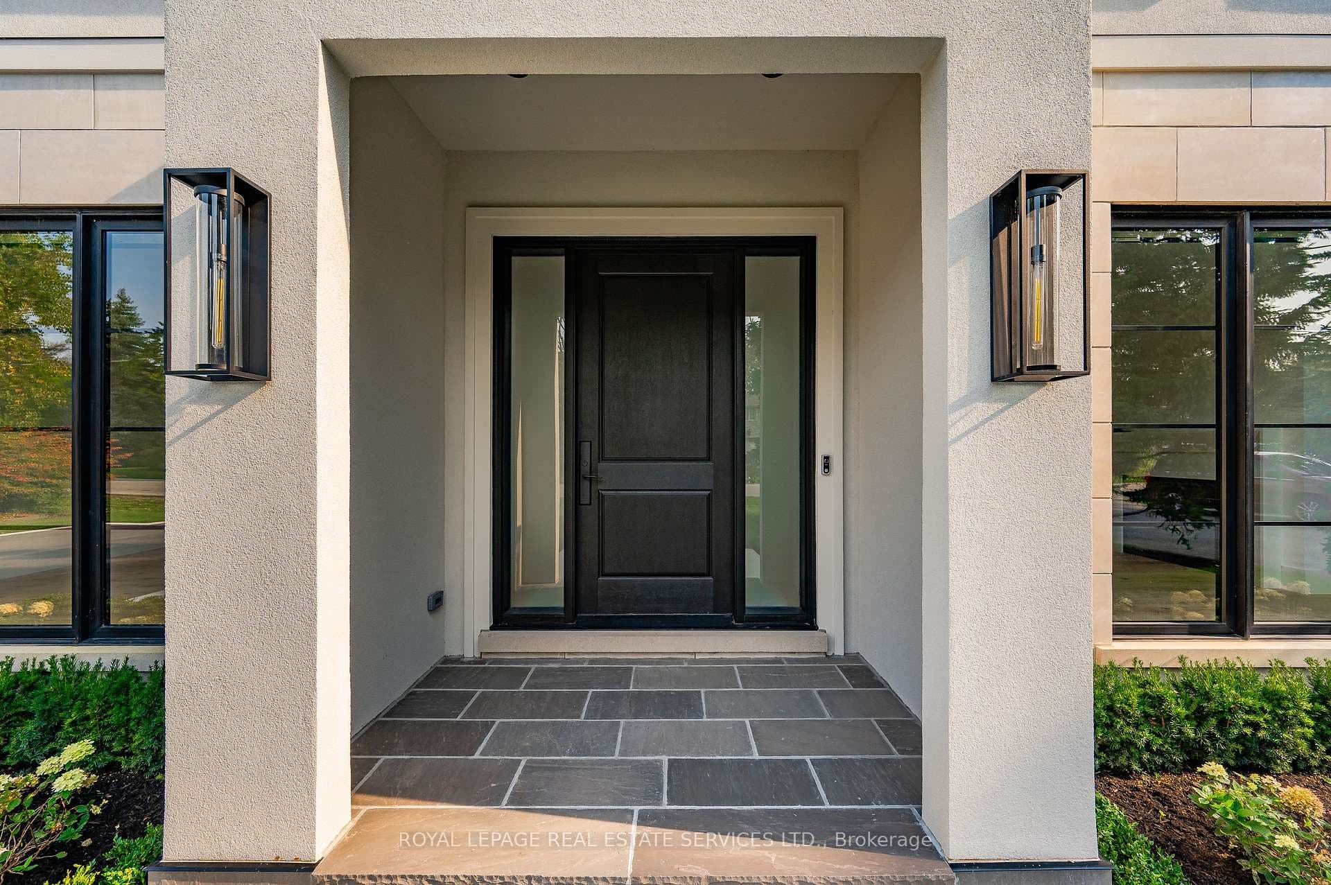 2054 Vickery Drive photo 4