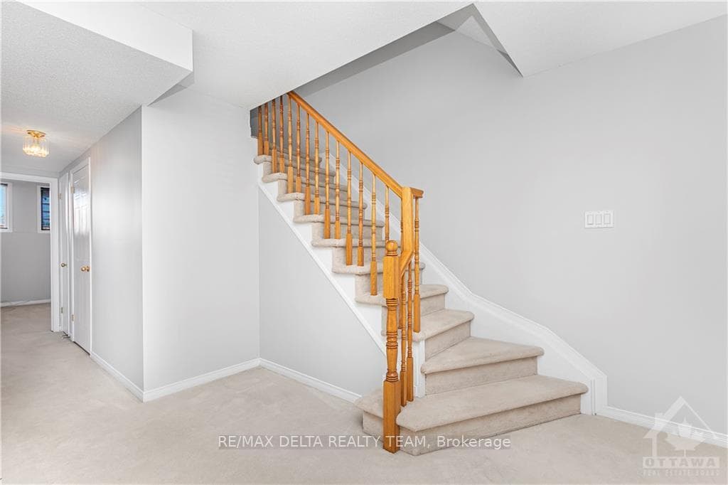 4471 HARPER Avenue photo 12