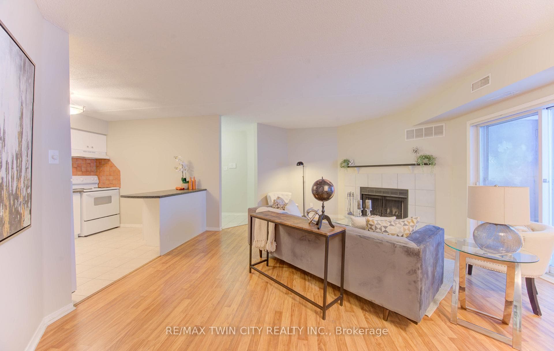 3085 Kingsway Drive Unit 50 photo 19