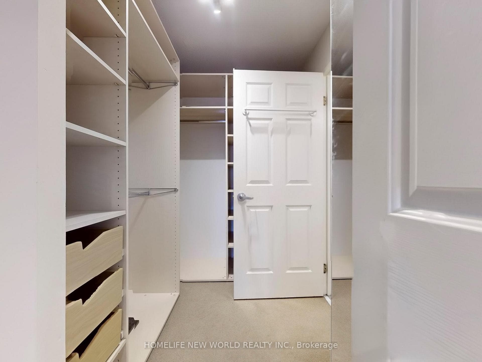 7 Carlton Street Unit 1206 photo 18