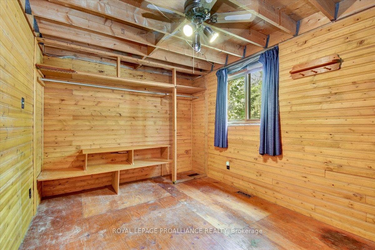 1120 Henderson Road photo 12