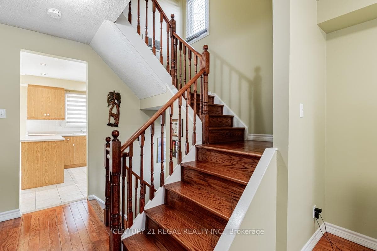 2359 Birchmount Road Unit 29 photo 14