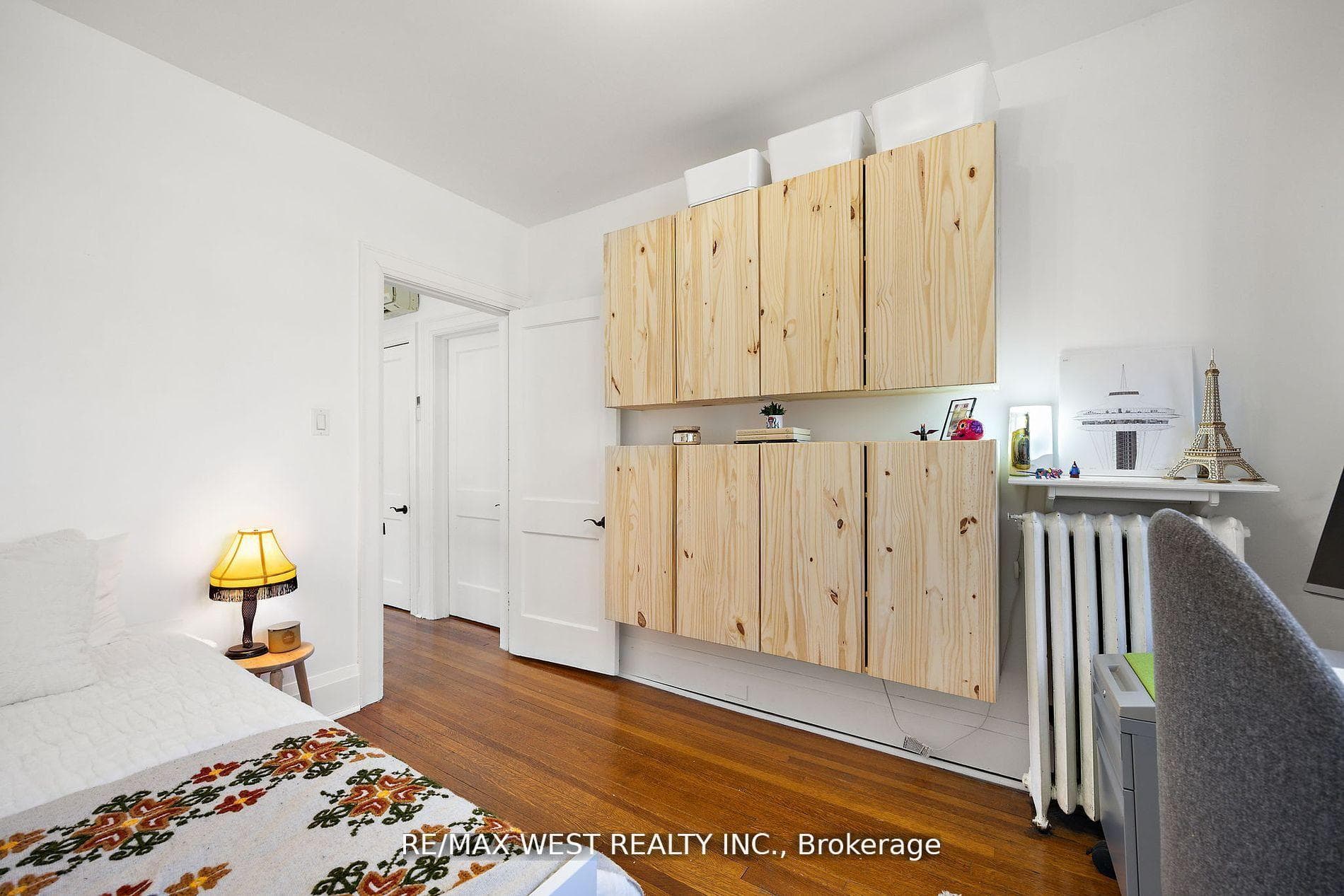 76 Rosemount Avenue photo 20
