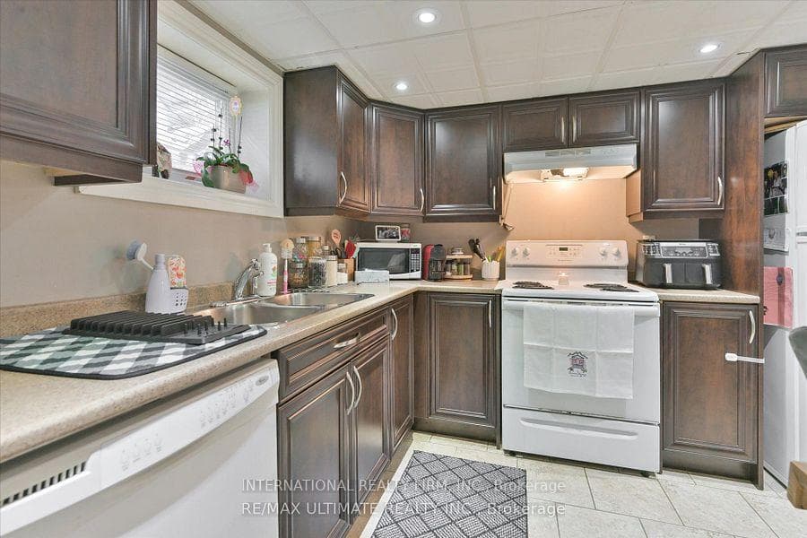 297 Thrace Avenue Unit LOWER LEVEL photo 6