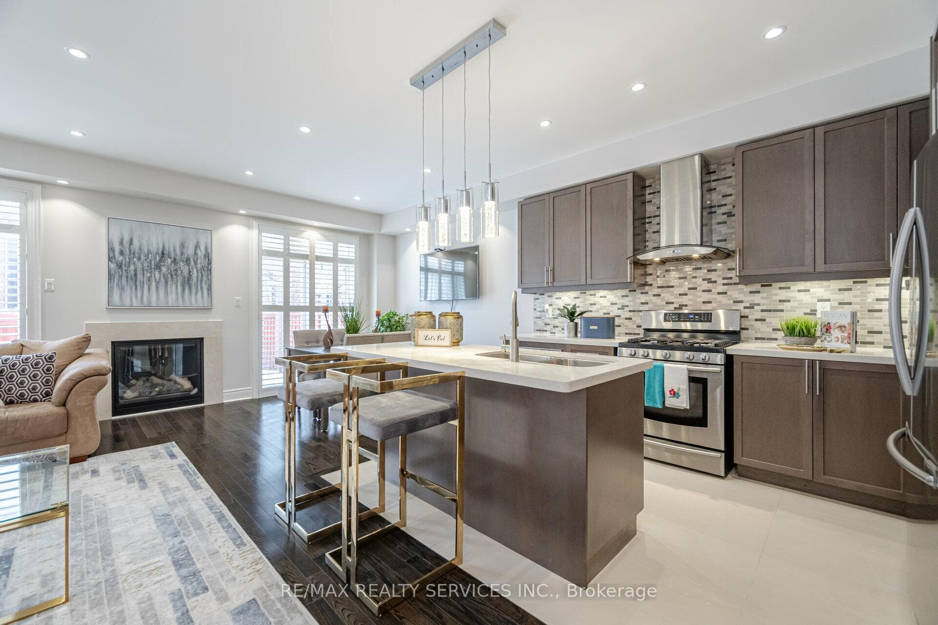 58 Andretti Crescent photo 14