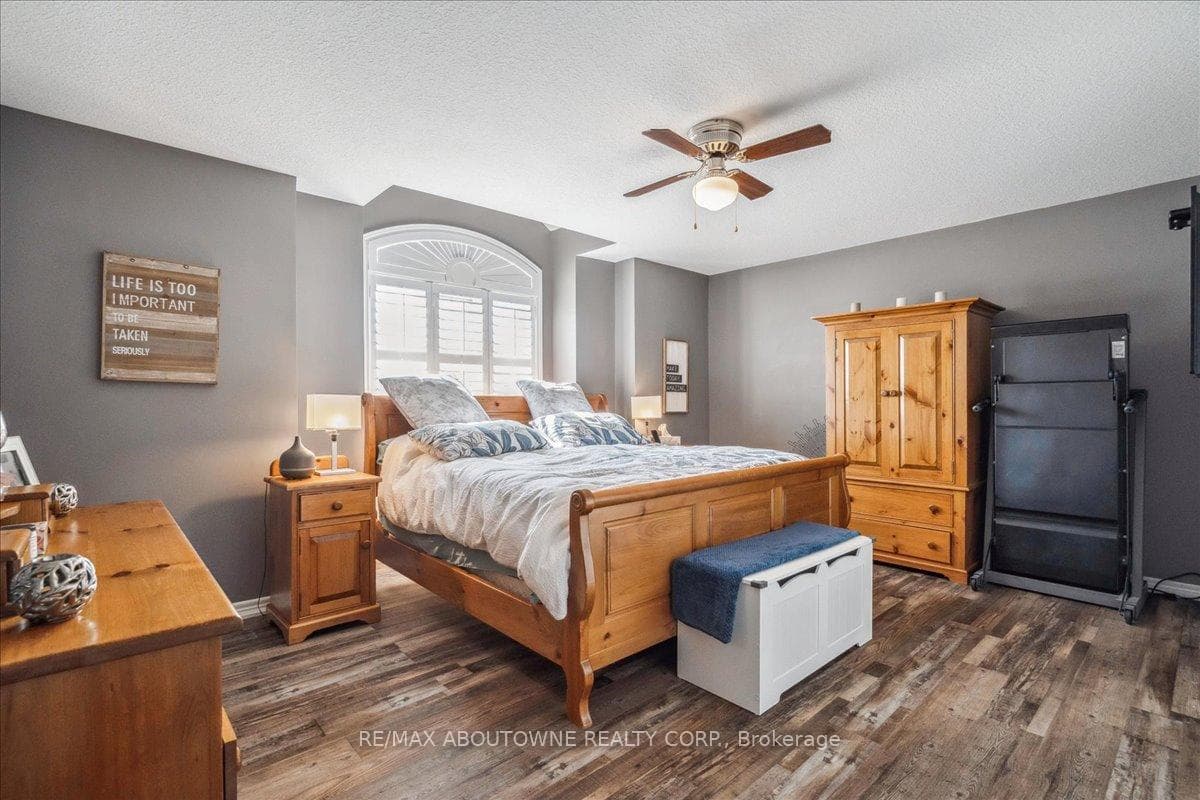 52 Madonna Drive photo 13