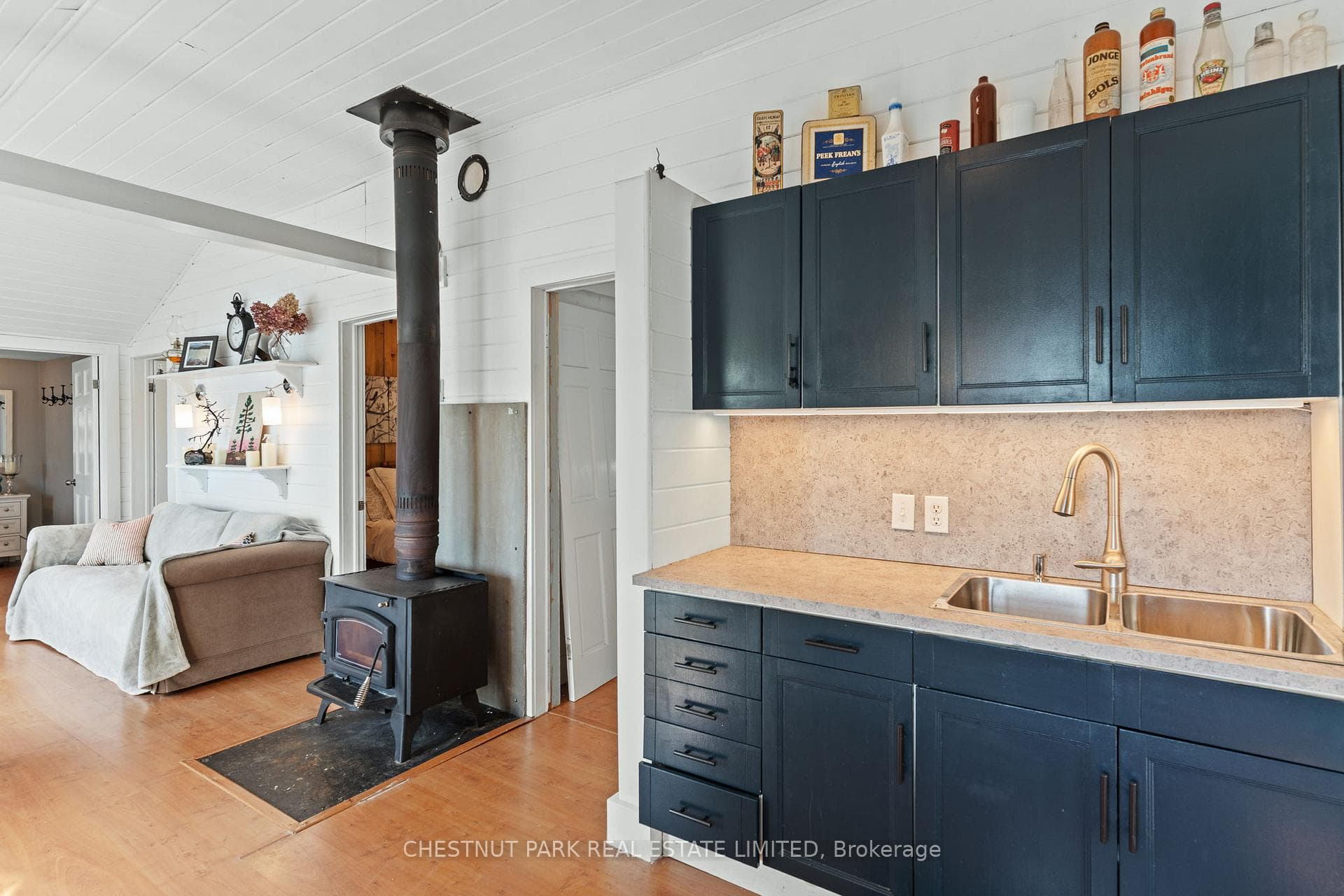 1692 CURRY Road photo 5