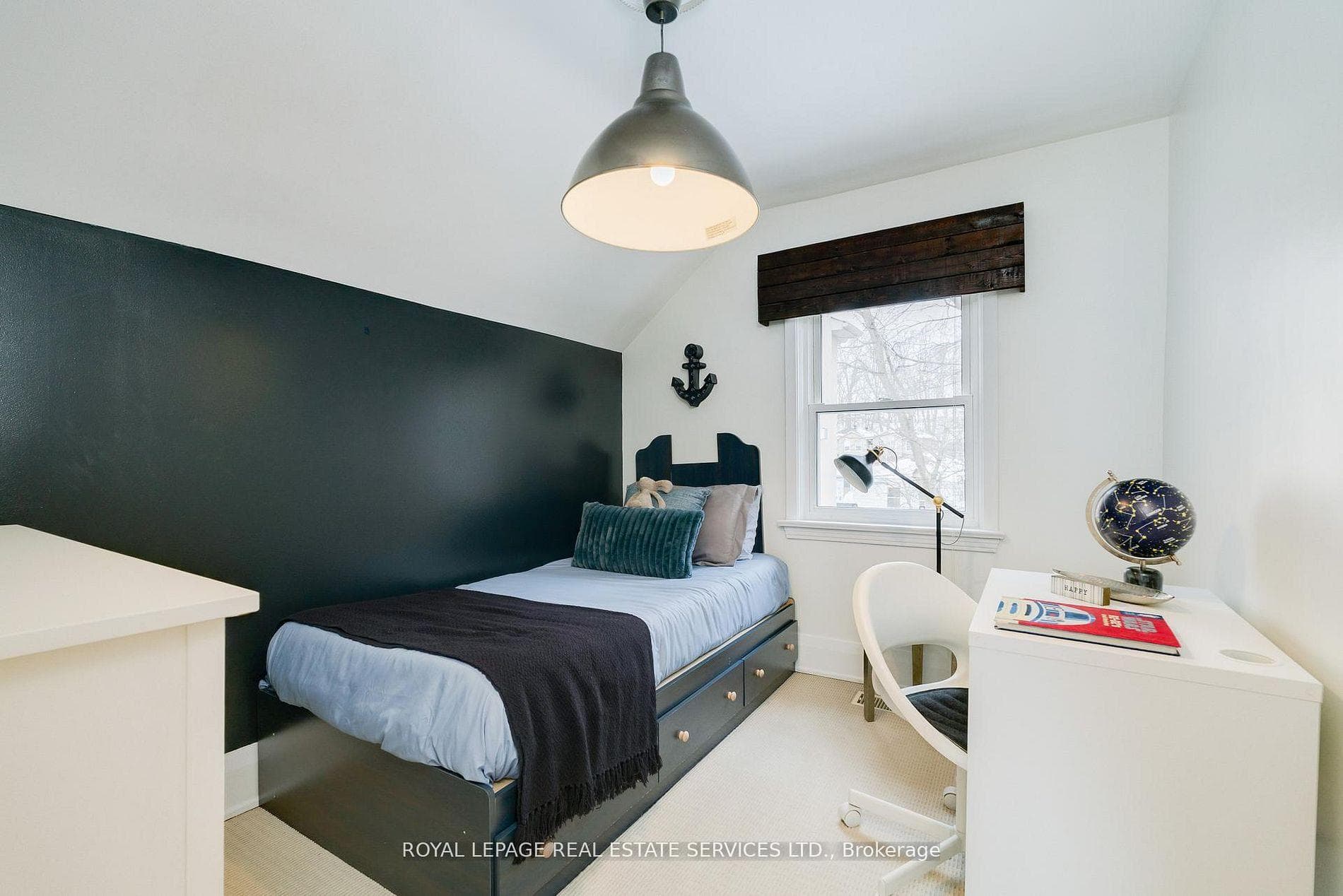 110B Hollis Avenue photo 15