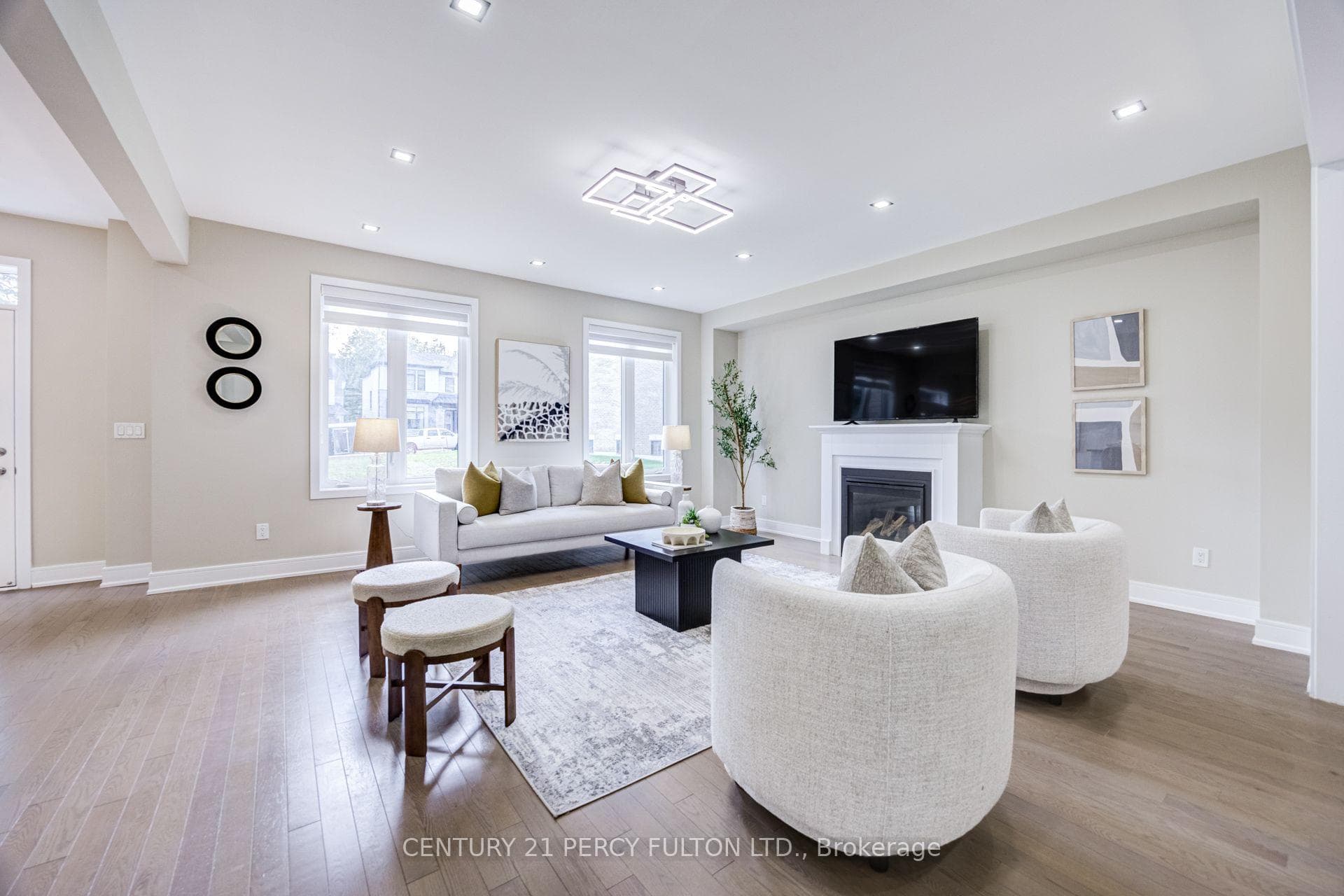 400 Finch Avenue Unit 34 photo 13