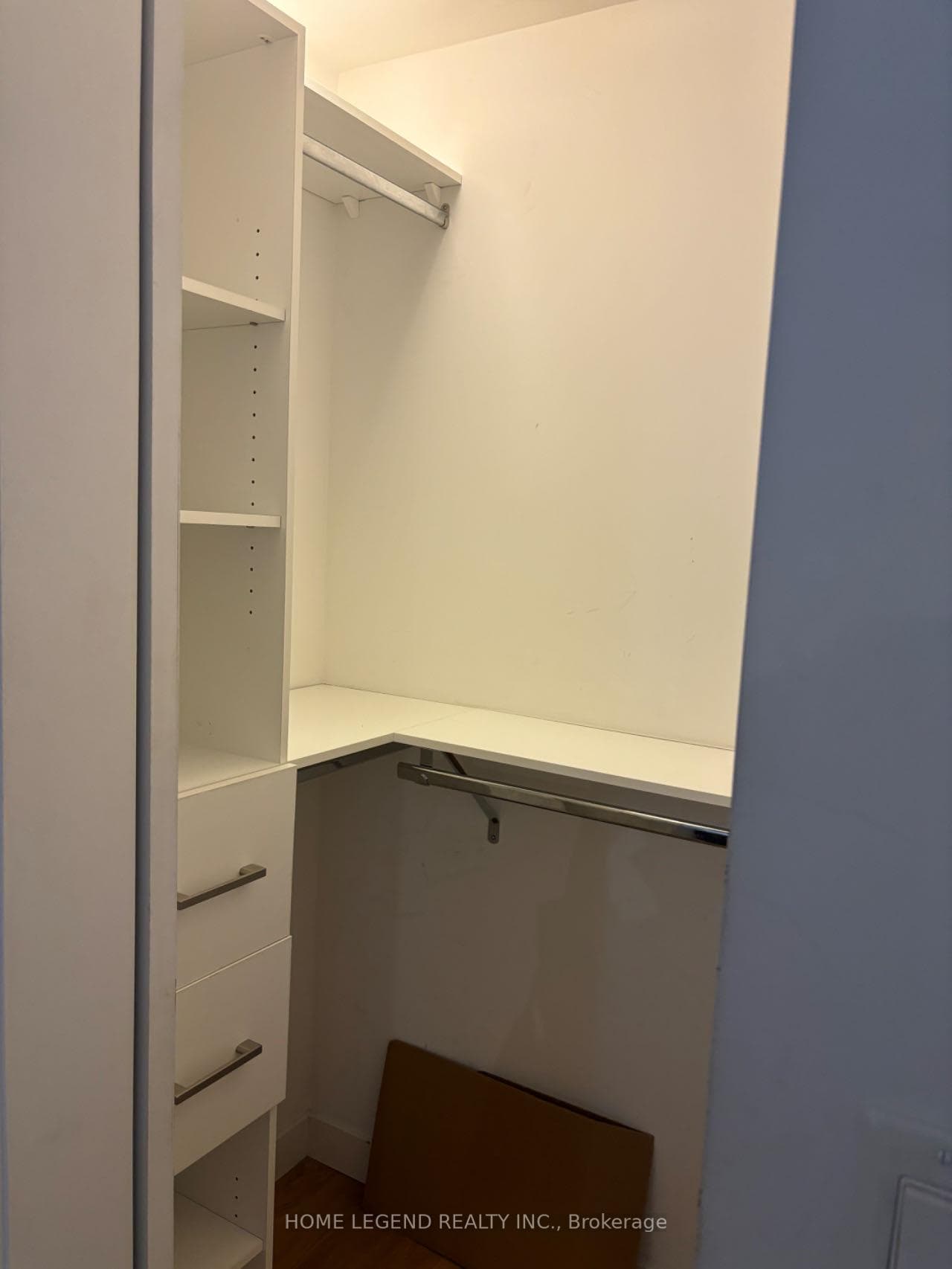 215 Queen Street Unit 1006 photo 6