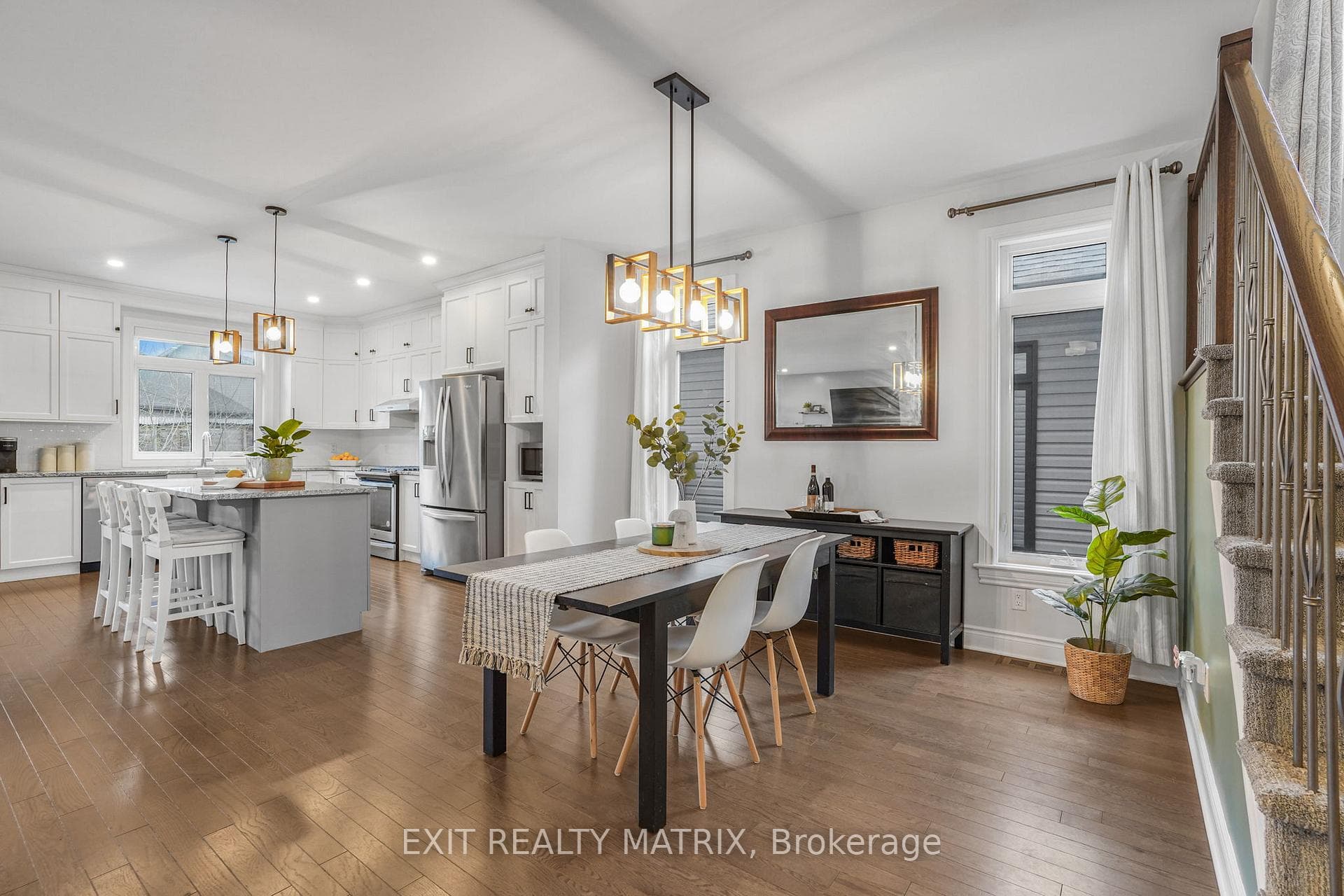 401 Colmar Street photo 9