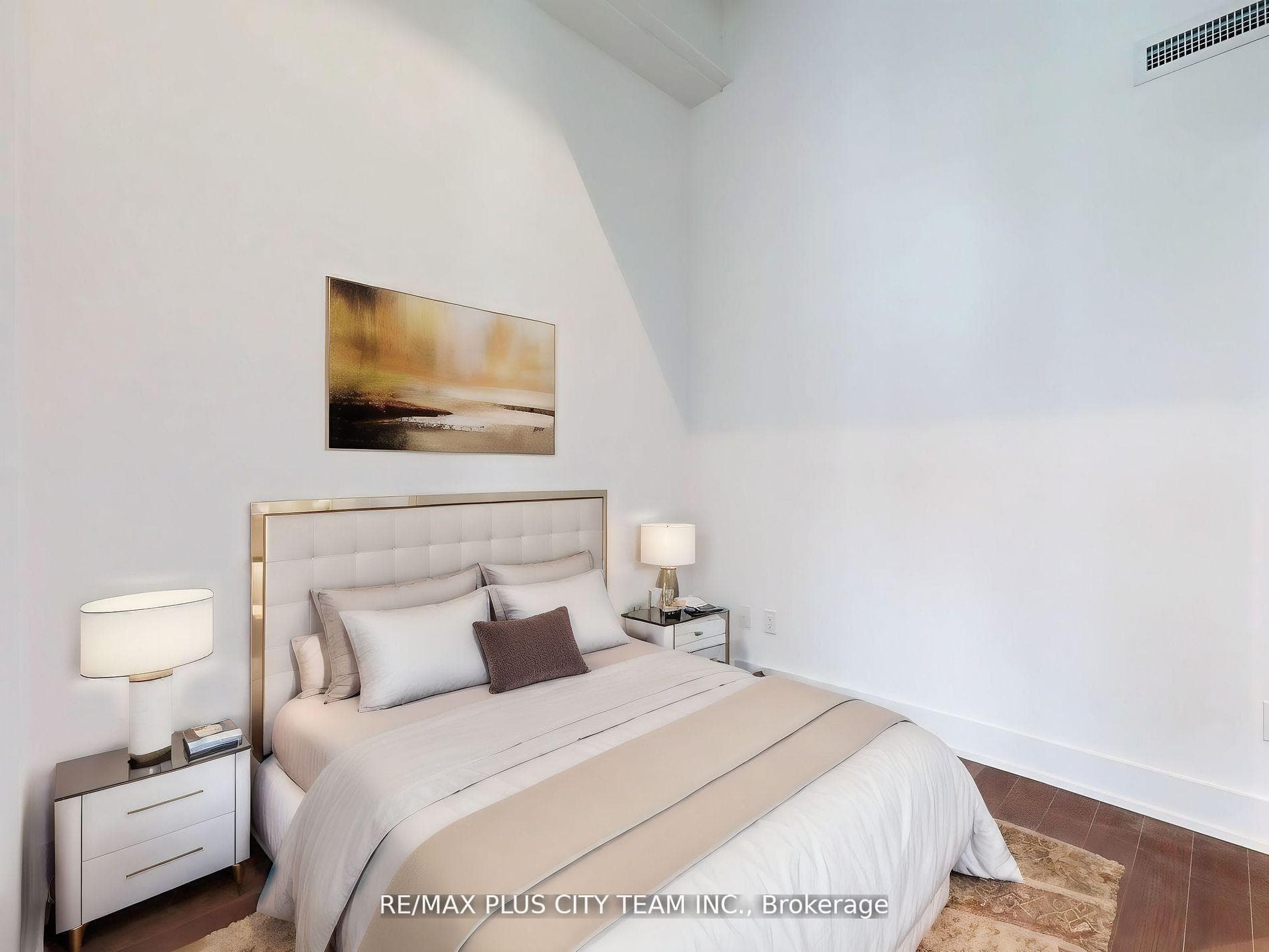 150 Logan Avenue Unit 206 photo 13