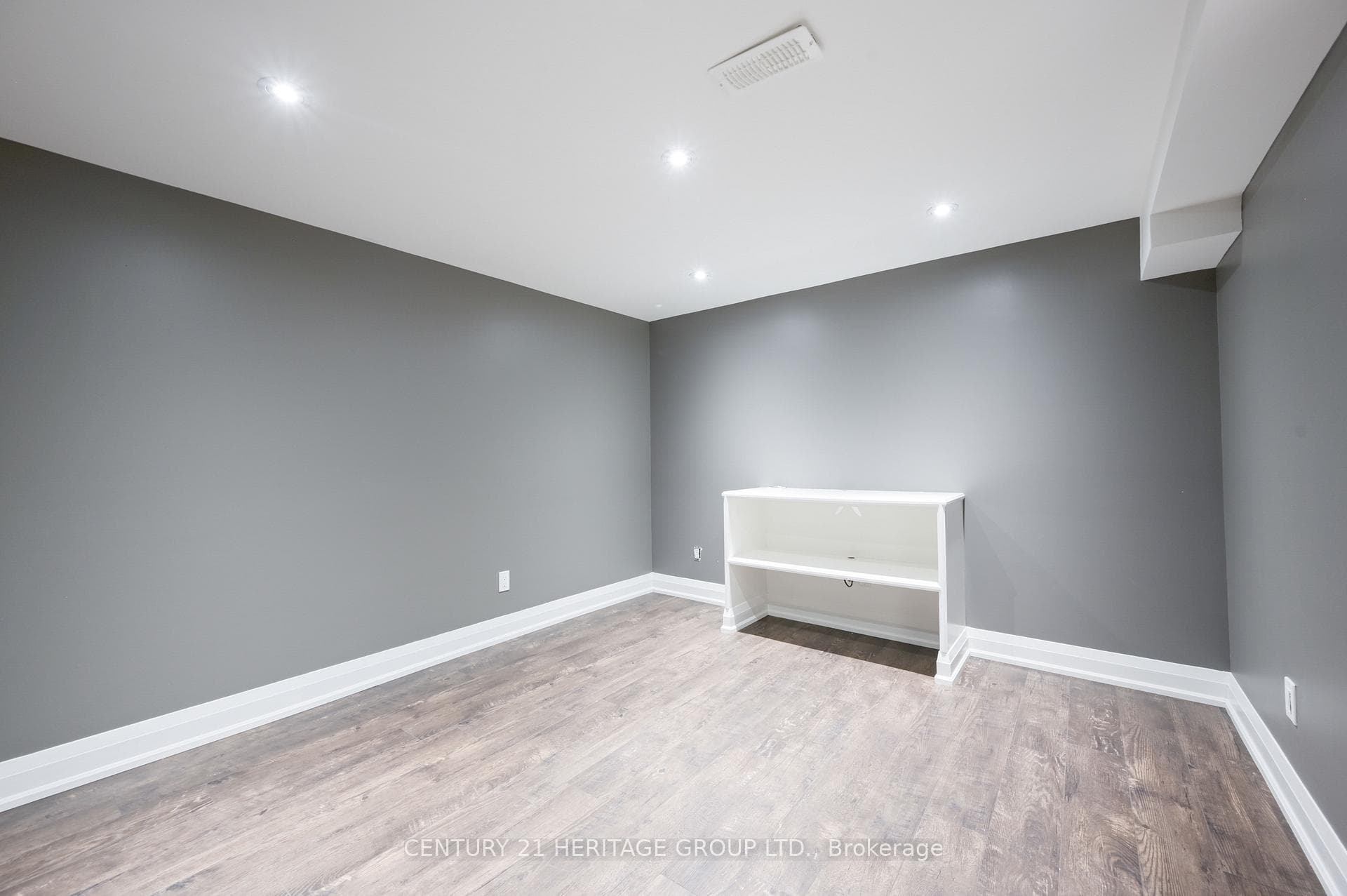 315 Bennet Drive photo 19