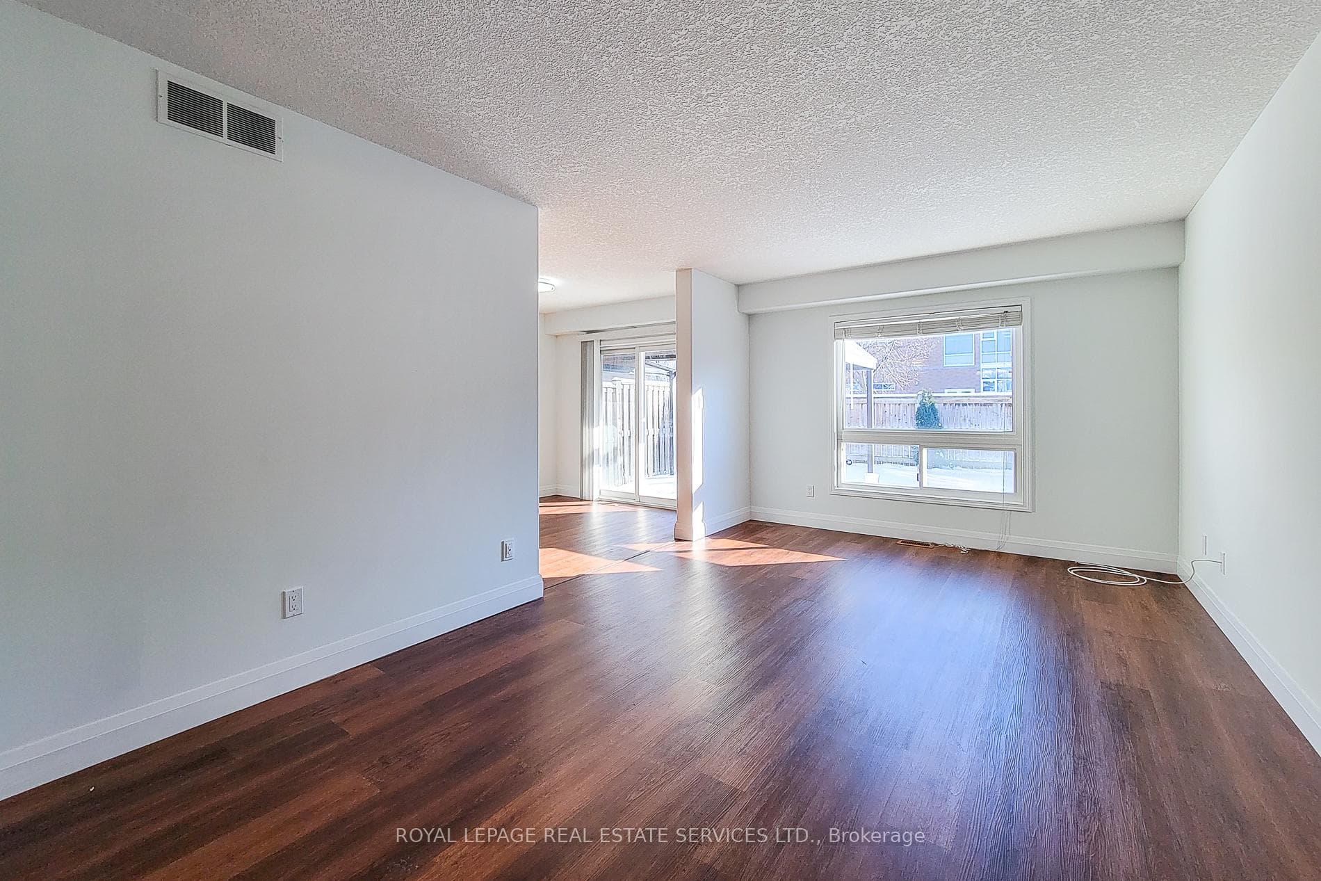 381 Parkvale Drive photo 8