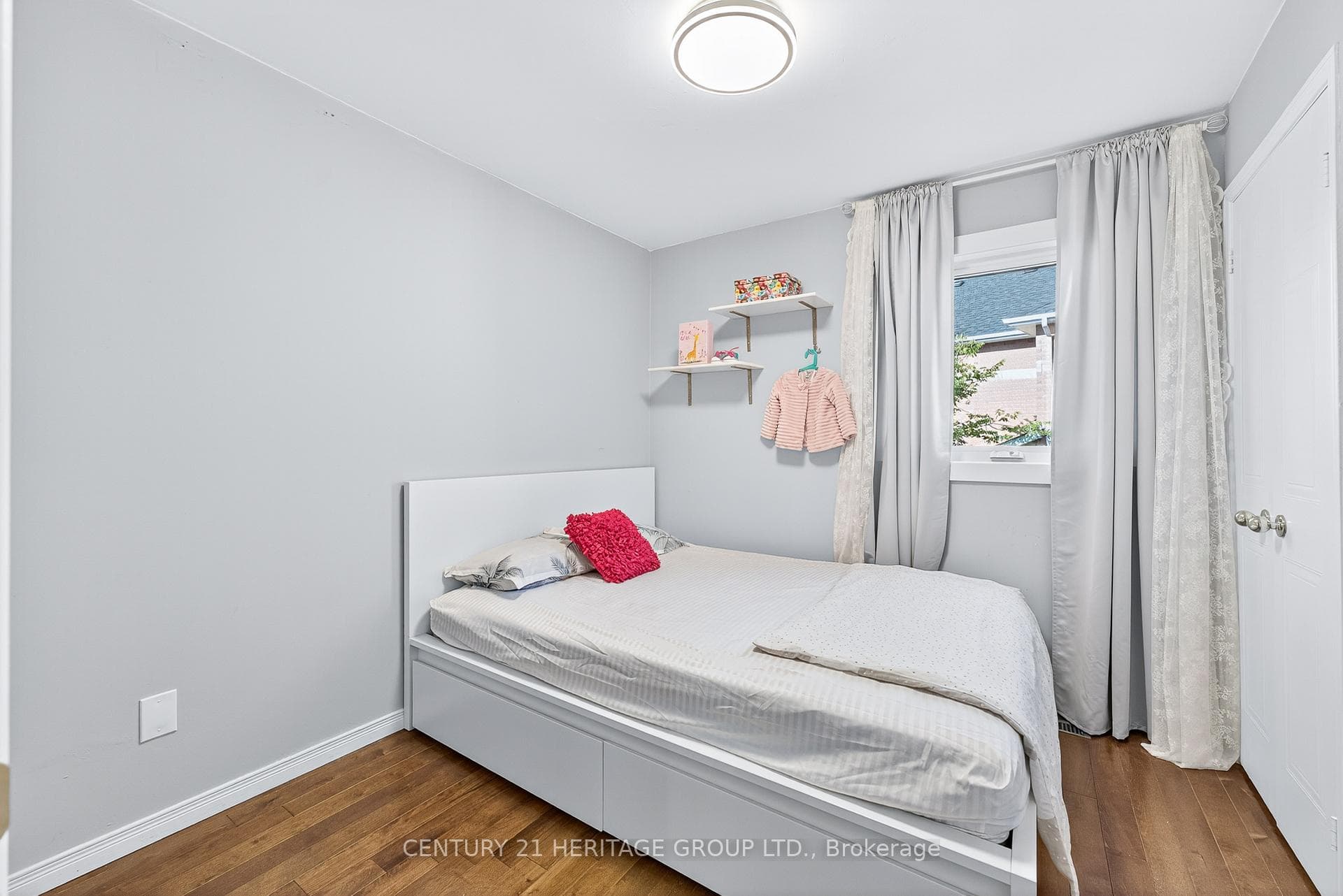 112 Sandfield Drive photo 15